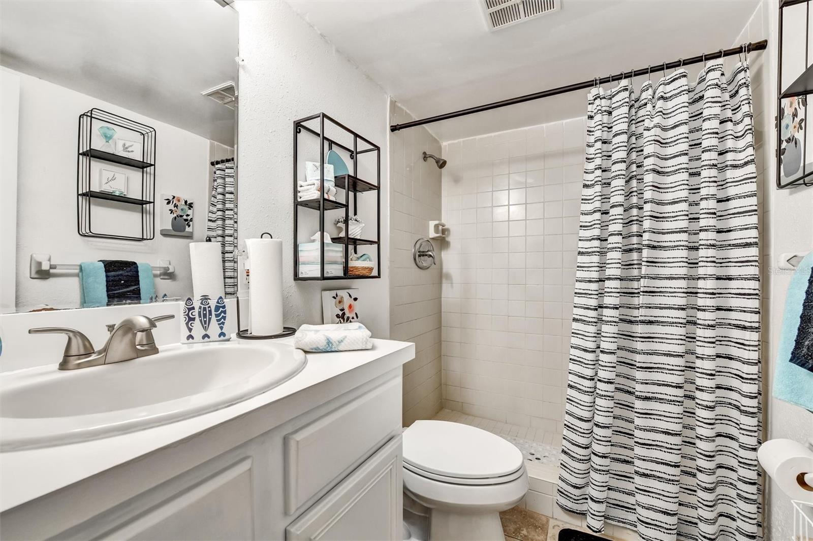 Image 28 of 43 For 704 Haven Place 704