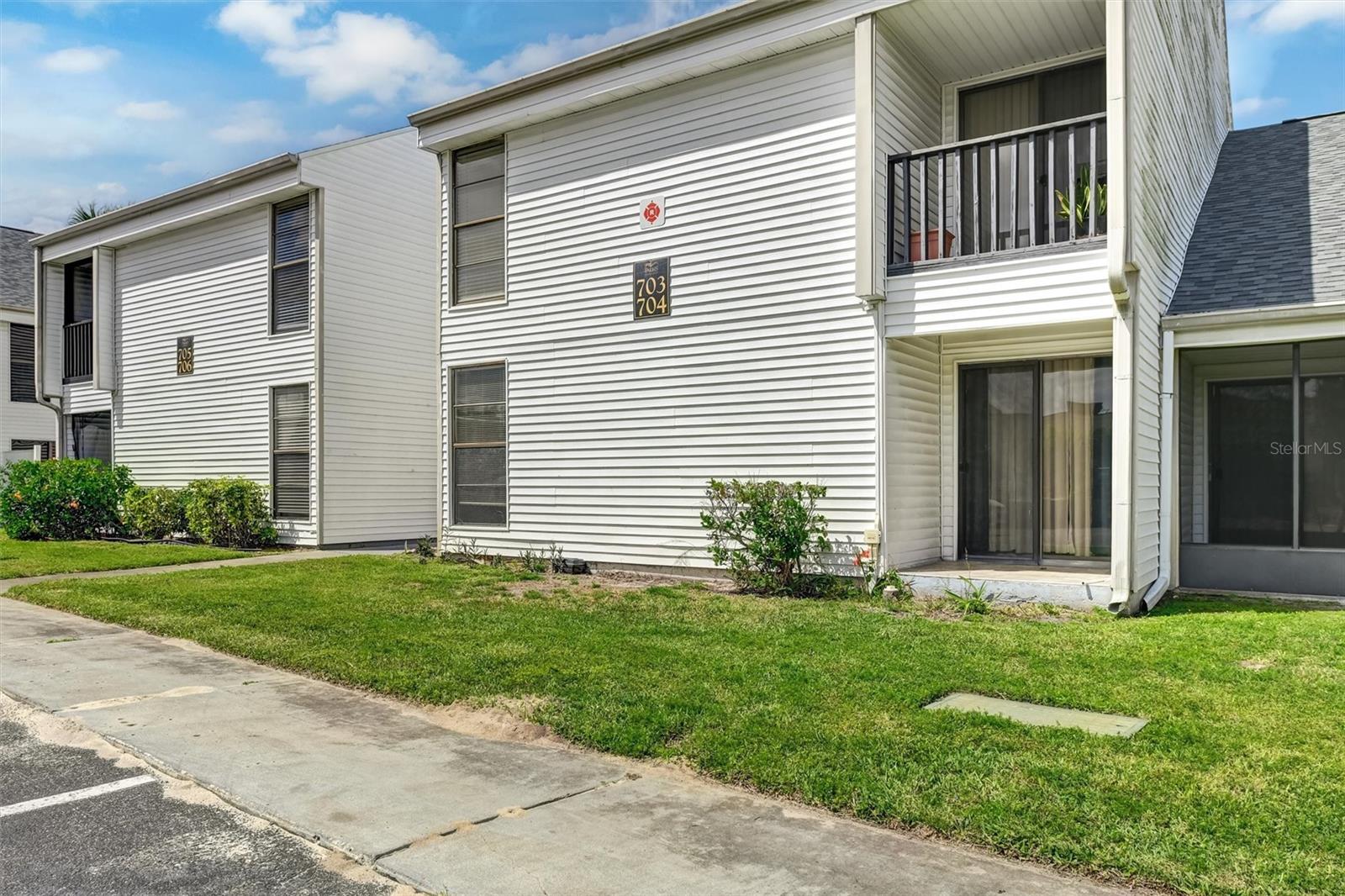 Image 3 of 43 For 704 Haven Place 704