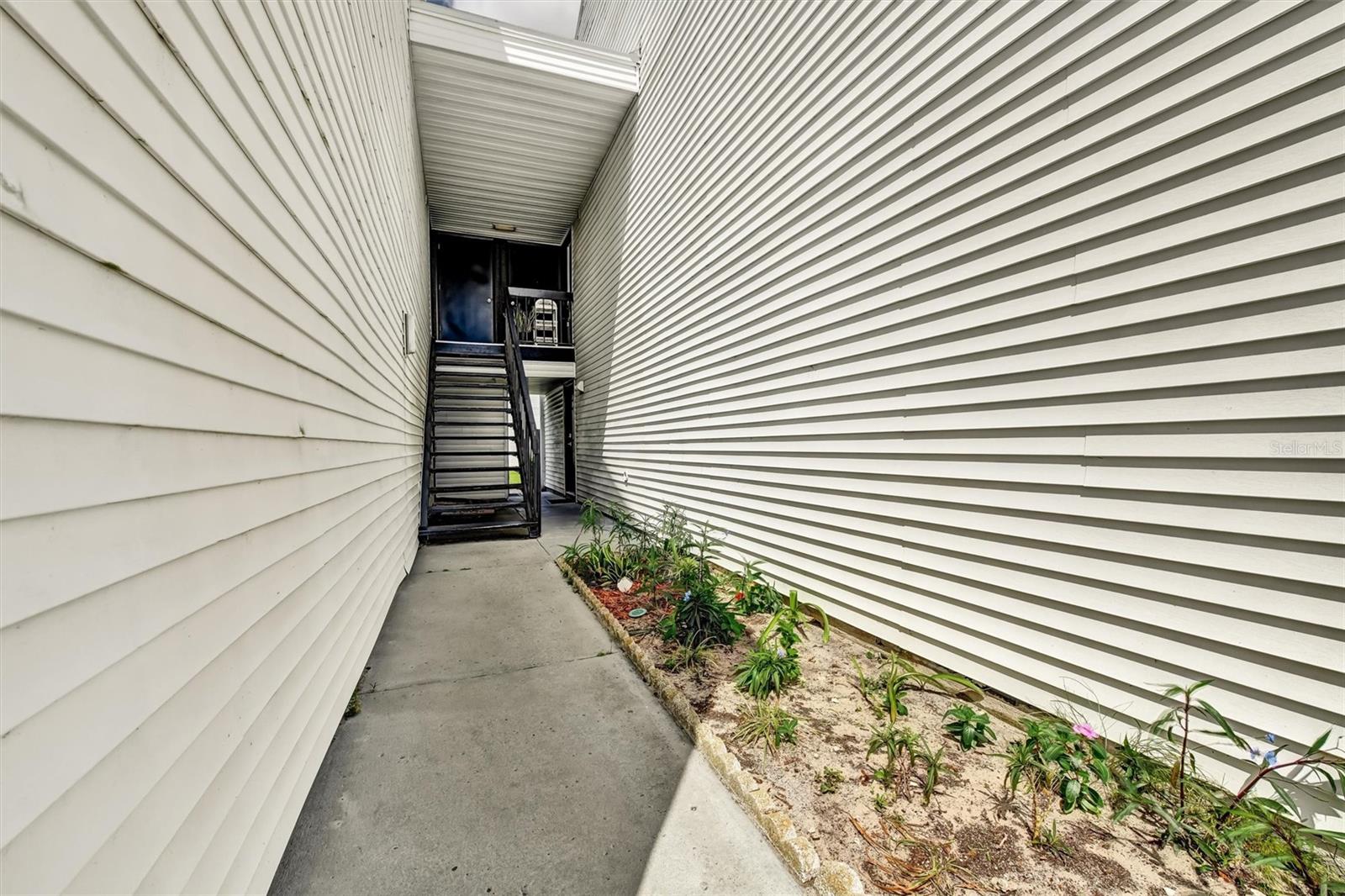 Image 4 of 43 For 704 Haven Place 704