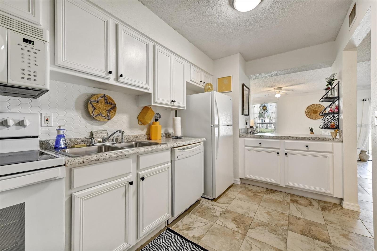 Image 9 of 43 For 704 Haven Place 704