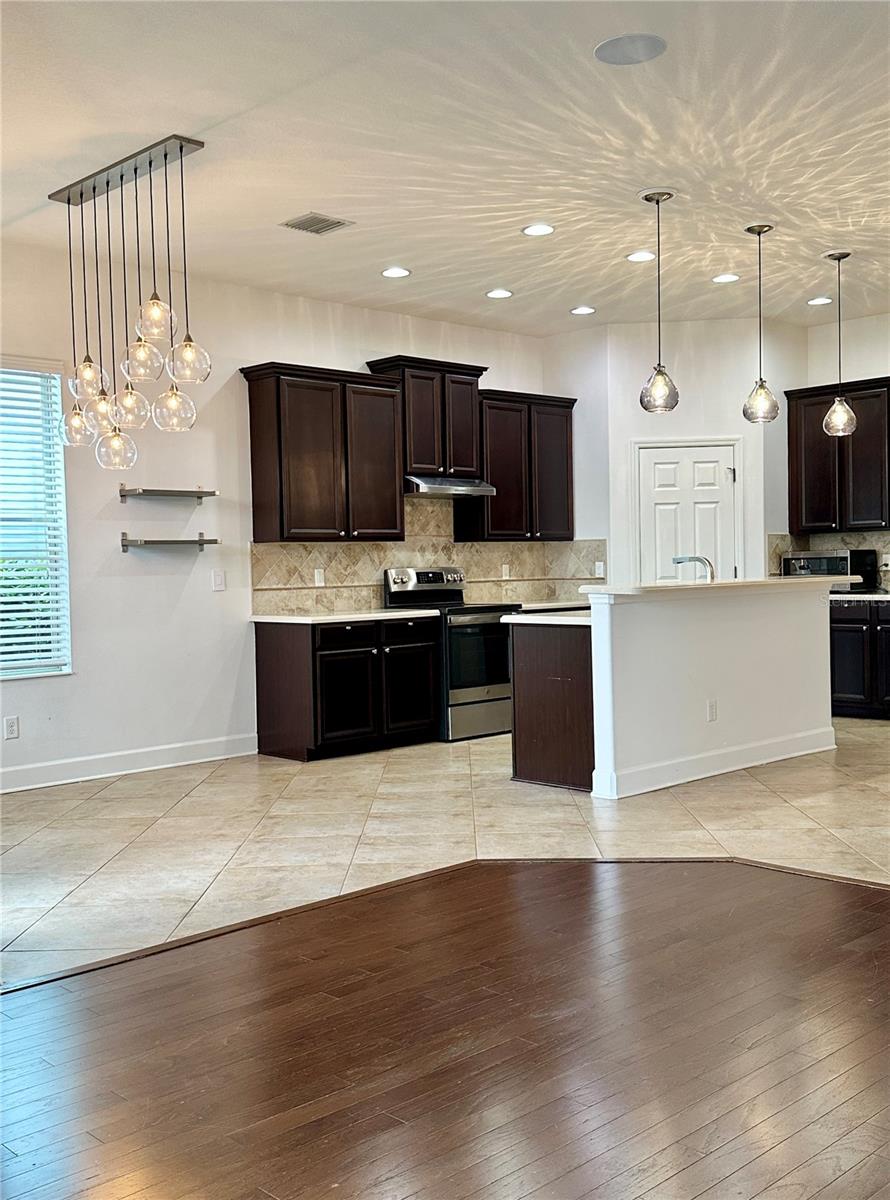 Image 14 of 45 For 6157 Castleton Hollow Road