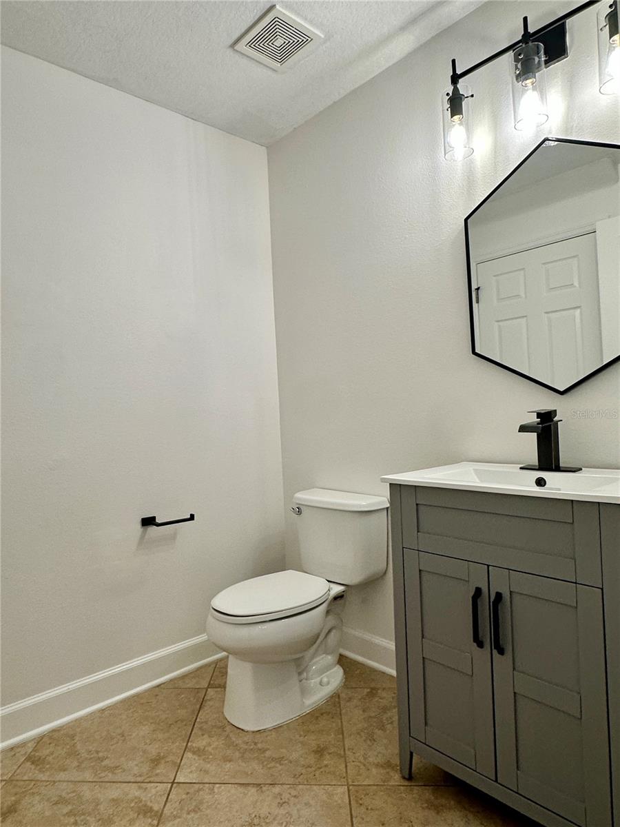 Image 25 of 45 For 6157 Castleton Hollow Road