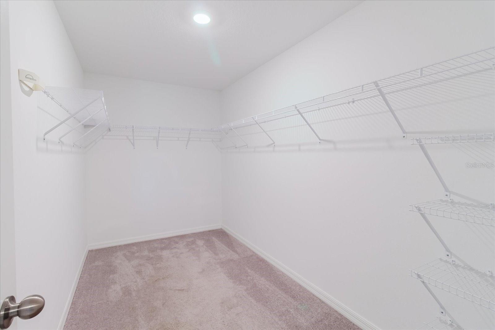 Image 15 of 49 For 7025 King Creek Drive