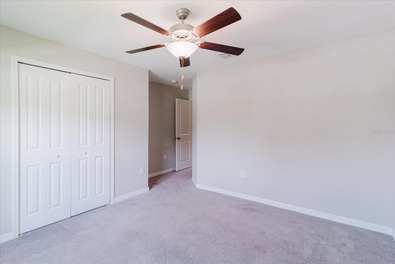 Image 18 of 49 For 7025 King Creek Drive