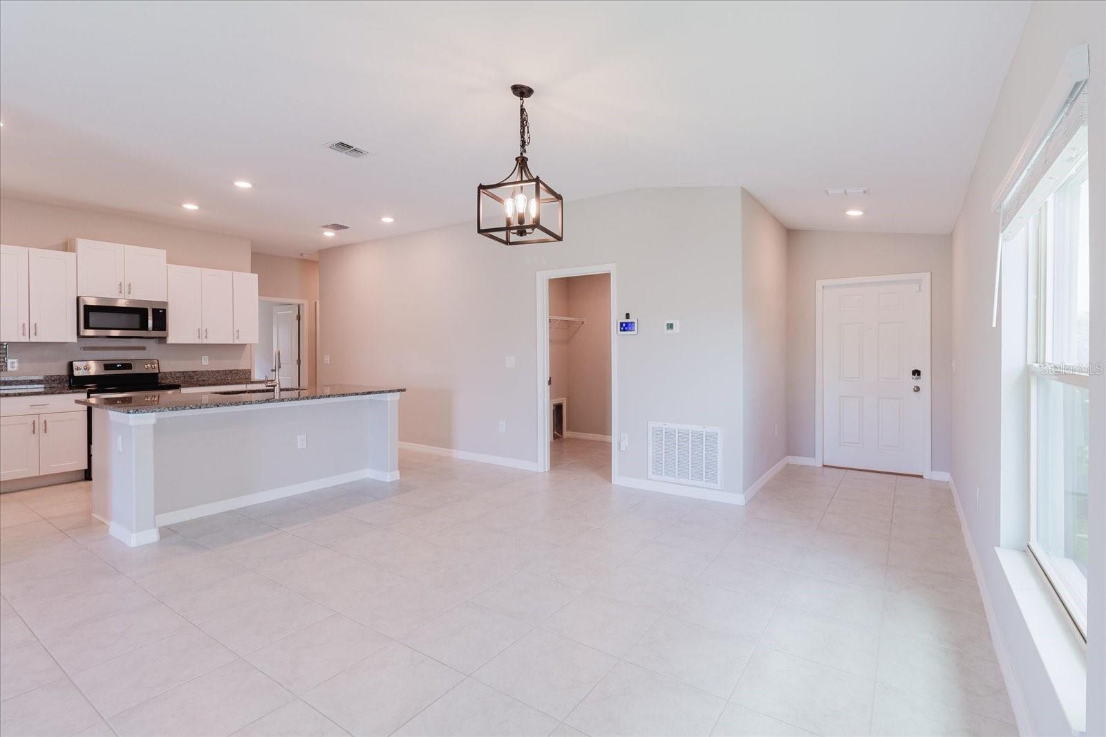 Image 24 of 49 For 7025 King Creek Drive