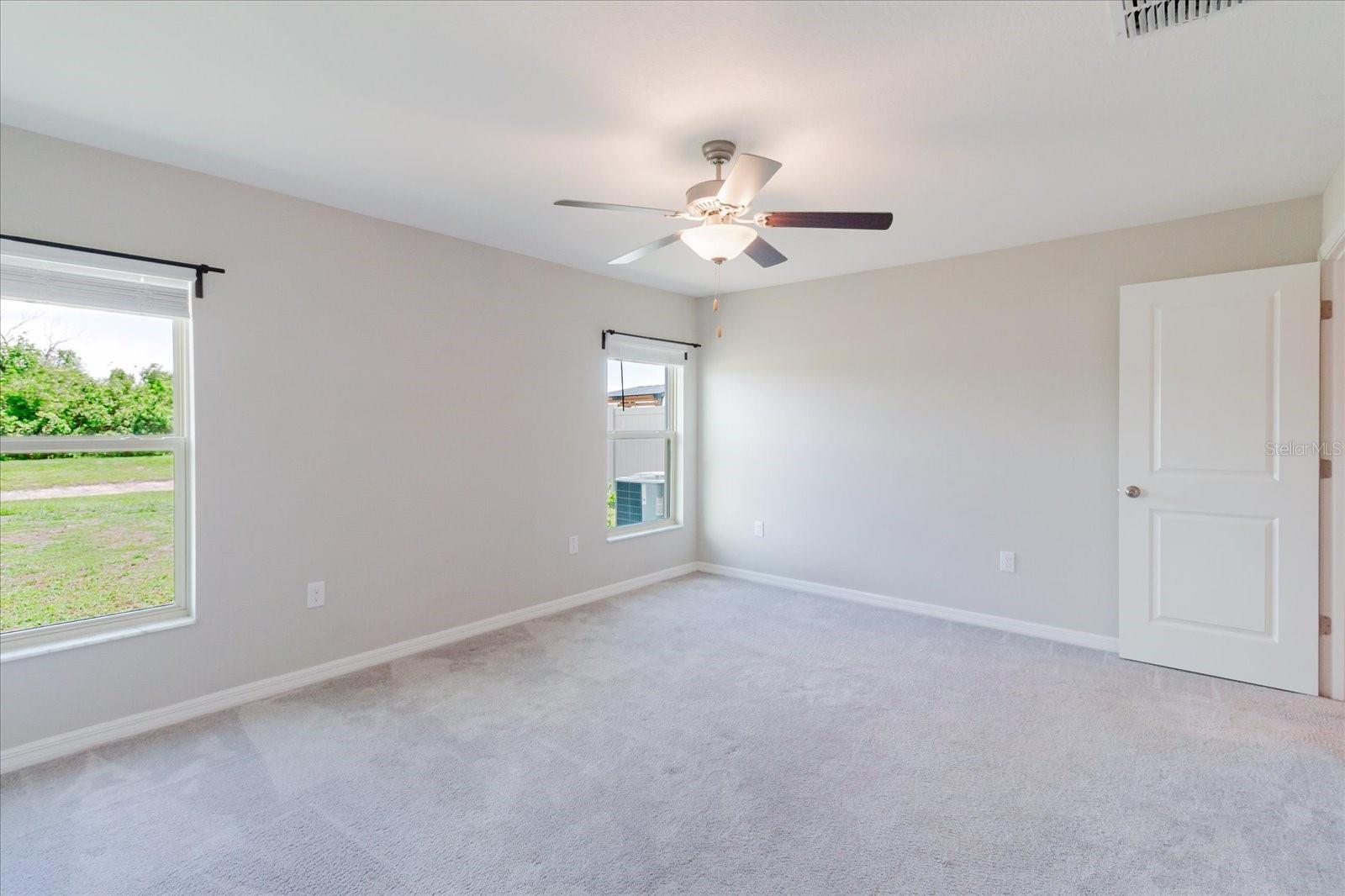 Image 25 of 49 For 7025 King Creek Drive