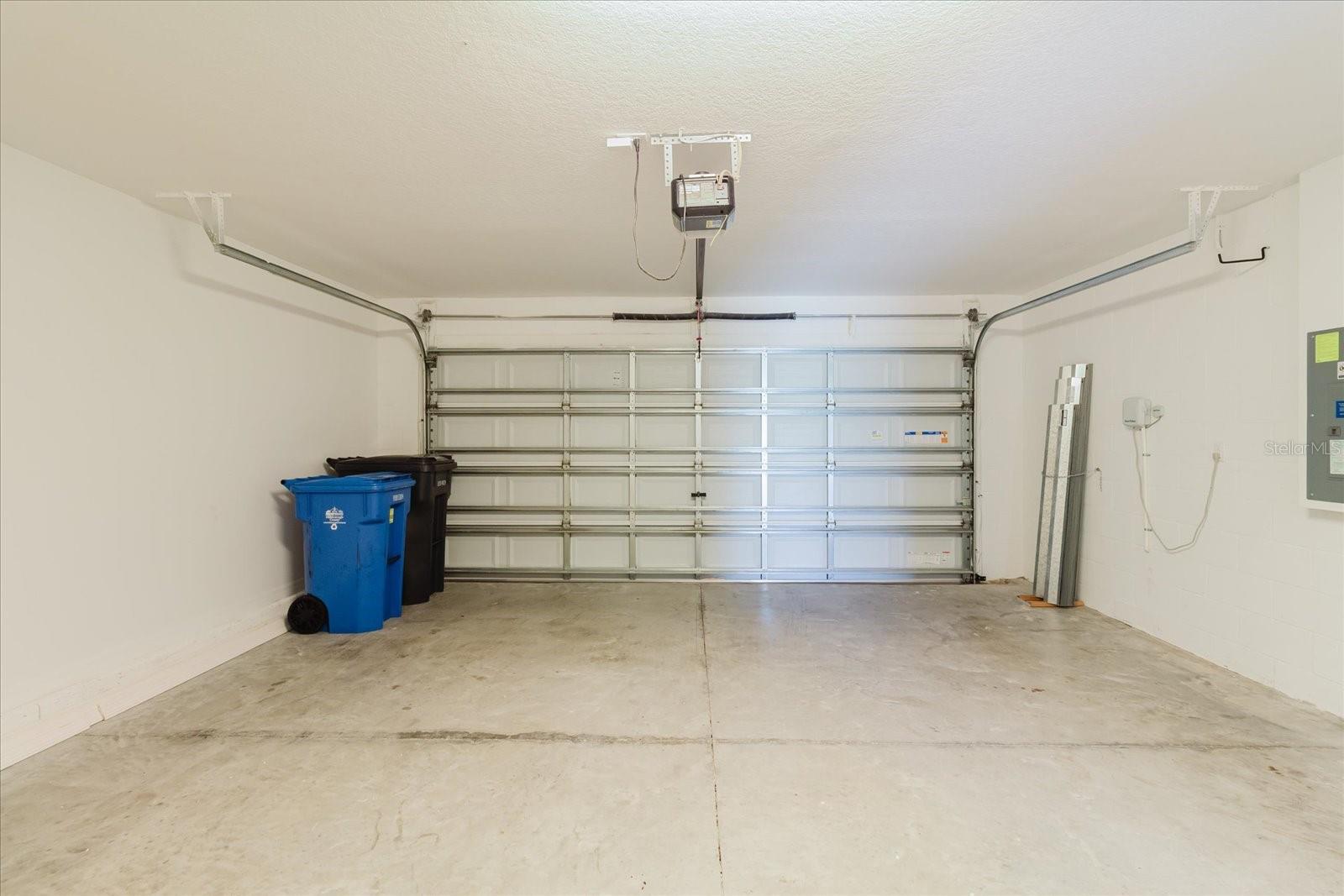 Image 29 of 49 For 7025 King Creek Drive