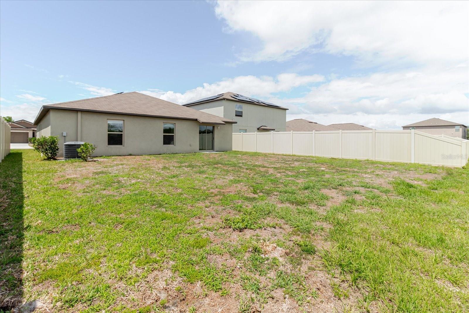 Image 33 of 49 For 7025 King Creek Drive