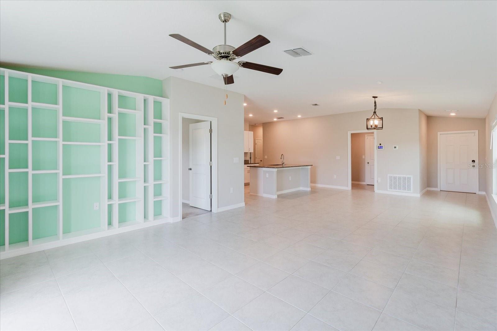 Image 7 of 49 For 7025 King Creek Drive