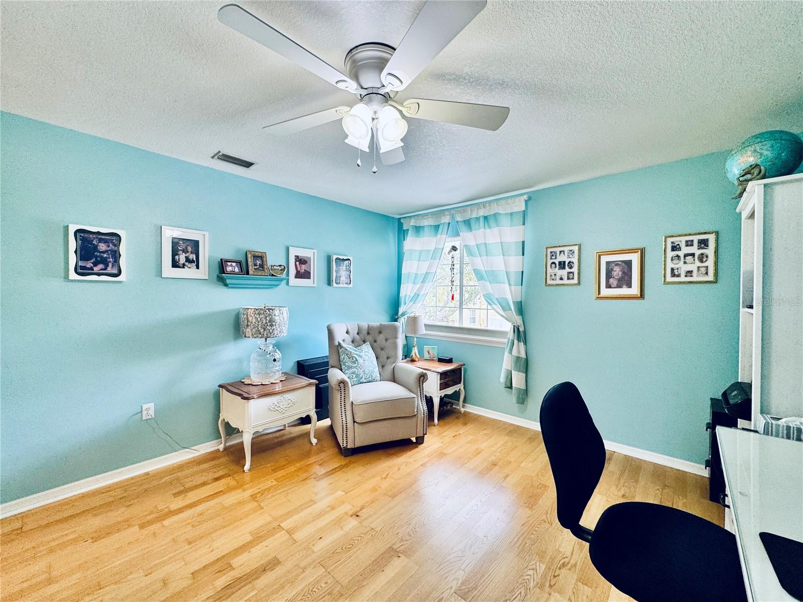 Image 24 of 31 For 1116 Sunset Point Road 202