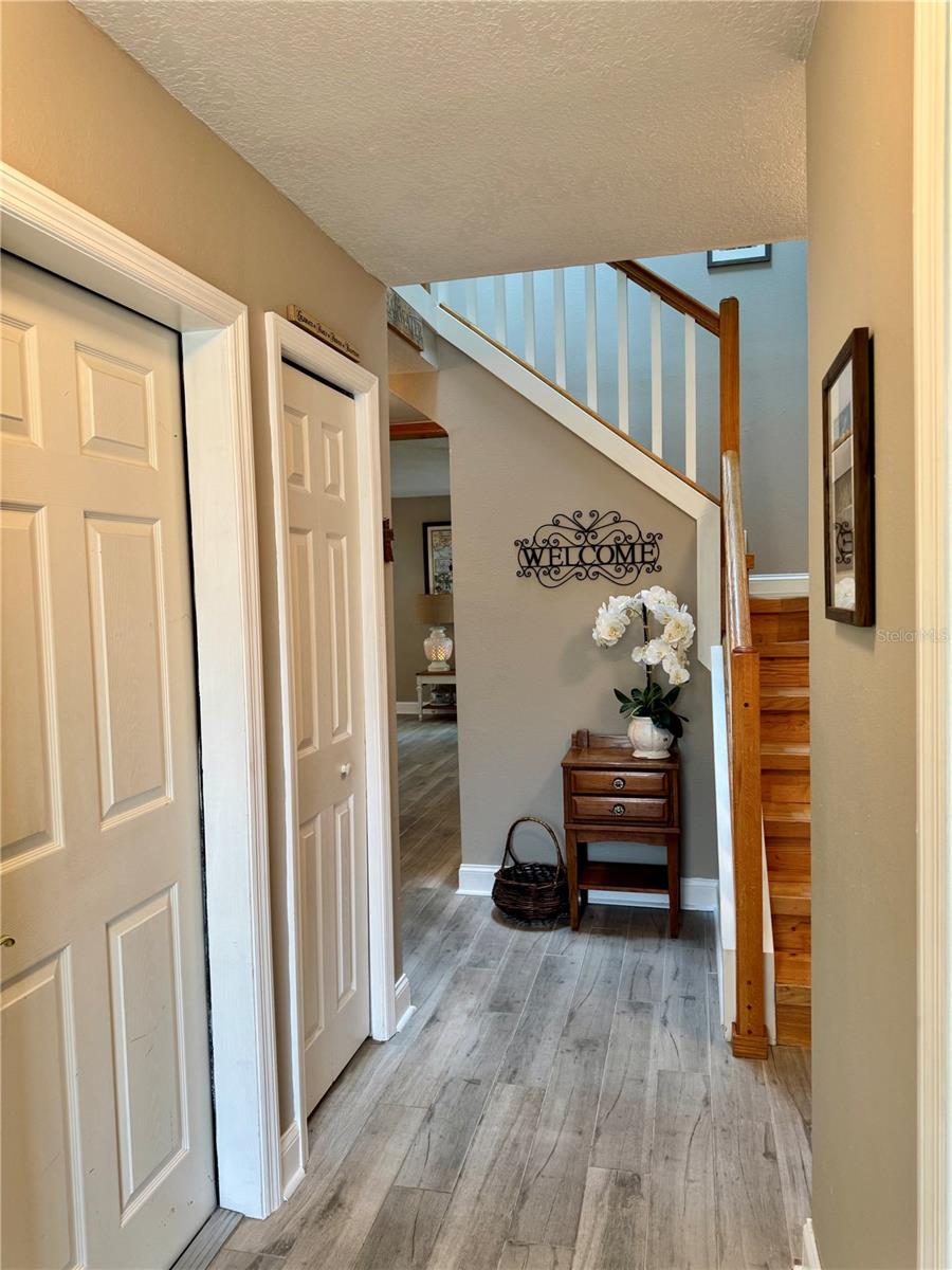 Image 4 of 31 For 1116 Sunset Point Road 202