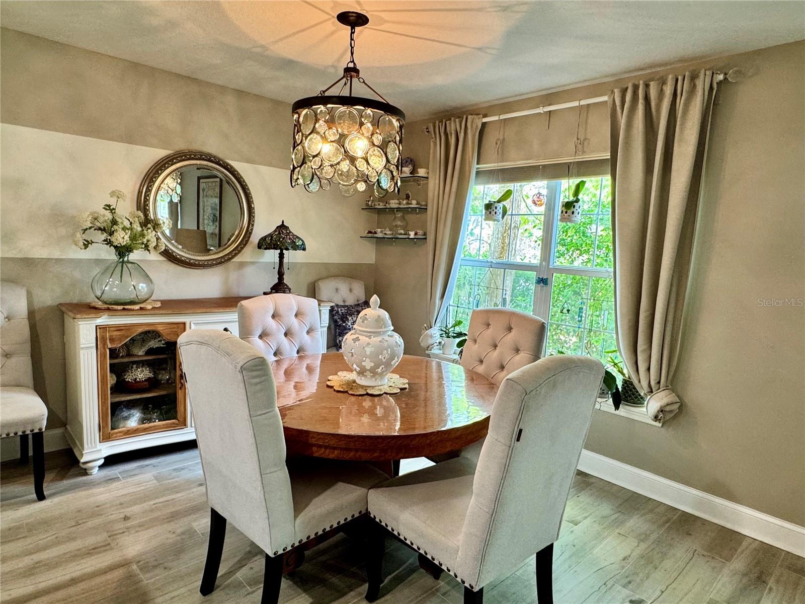 Image 9 of 31 For 1116 Sunset Point Road 202