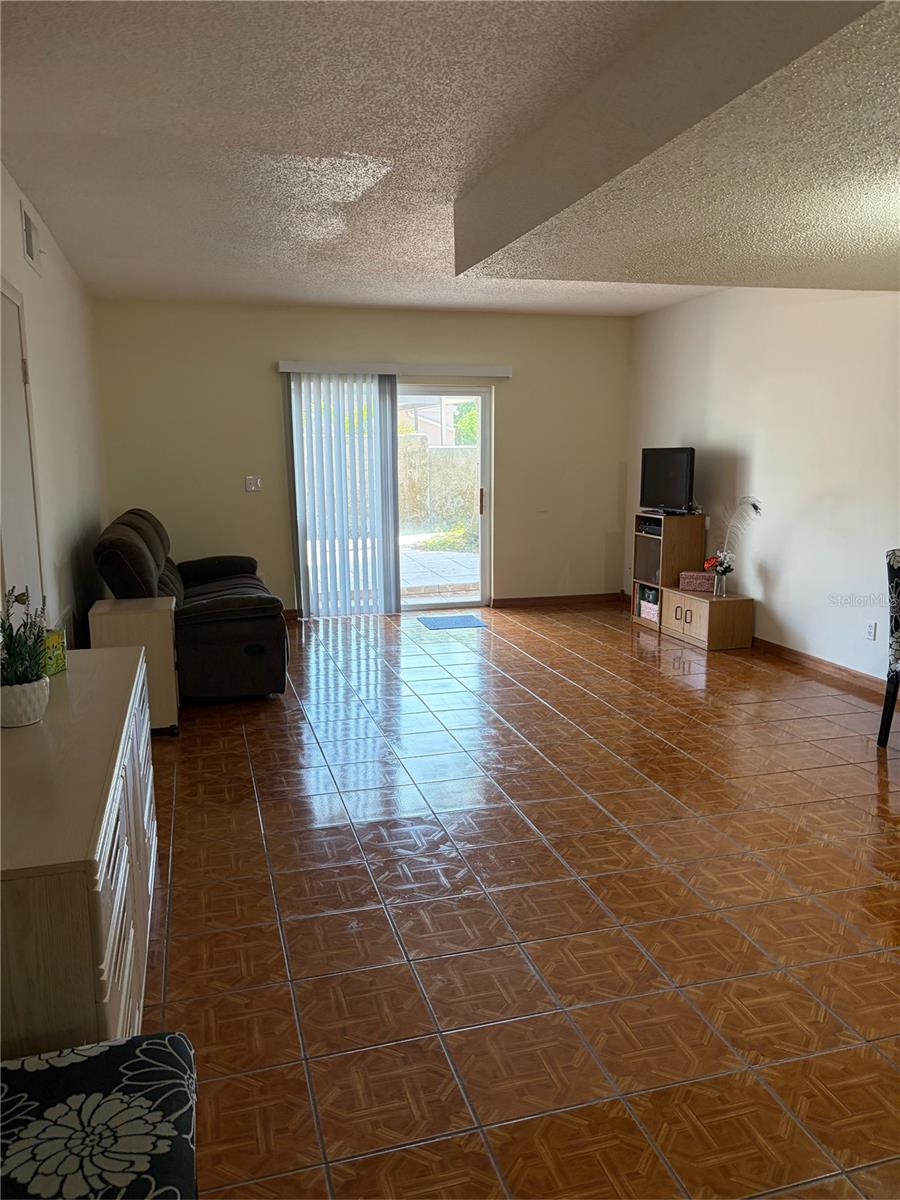 Image 12 of 29 For 11727 Wesson Circle E