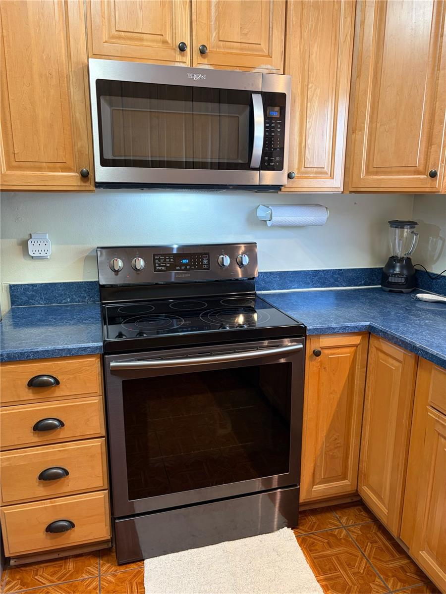 Image 8 of 29 For 11727 Wesson Circle E