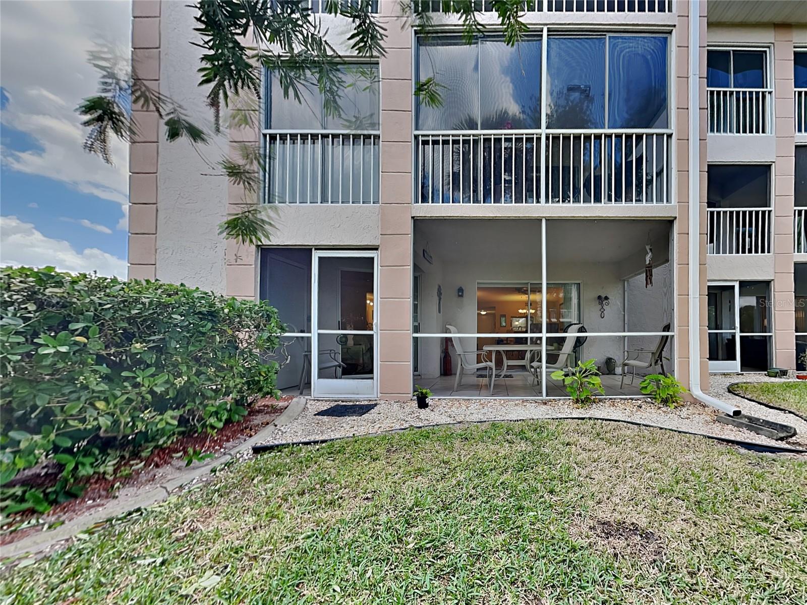 Image 21 of 82 For 6501 Stone River Road 110