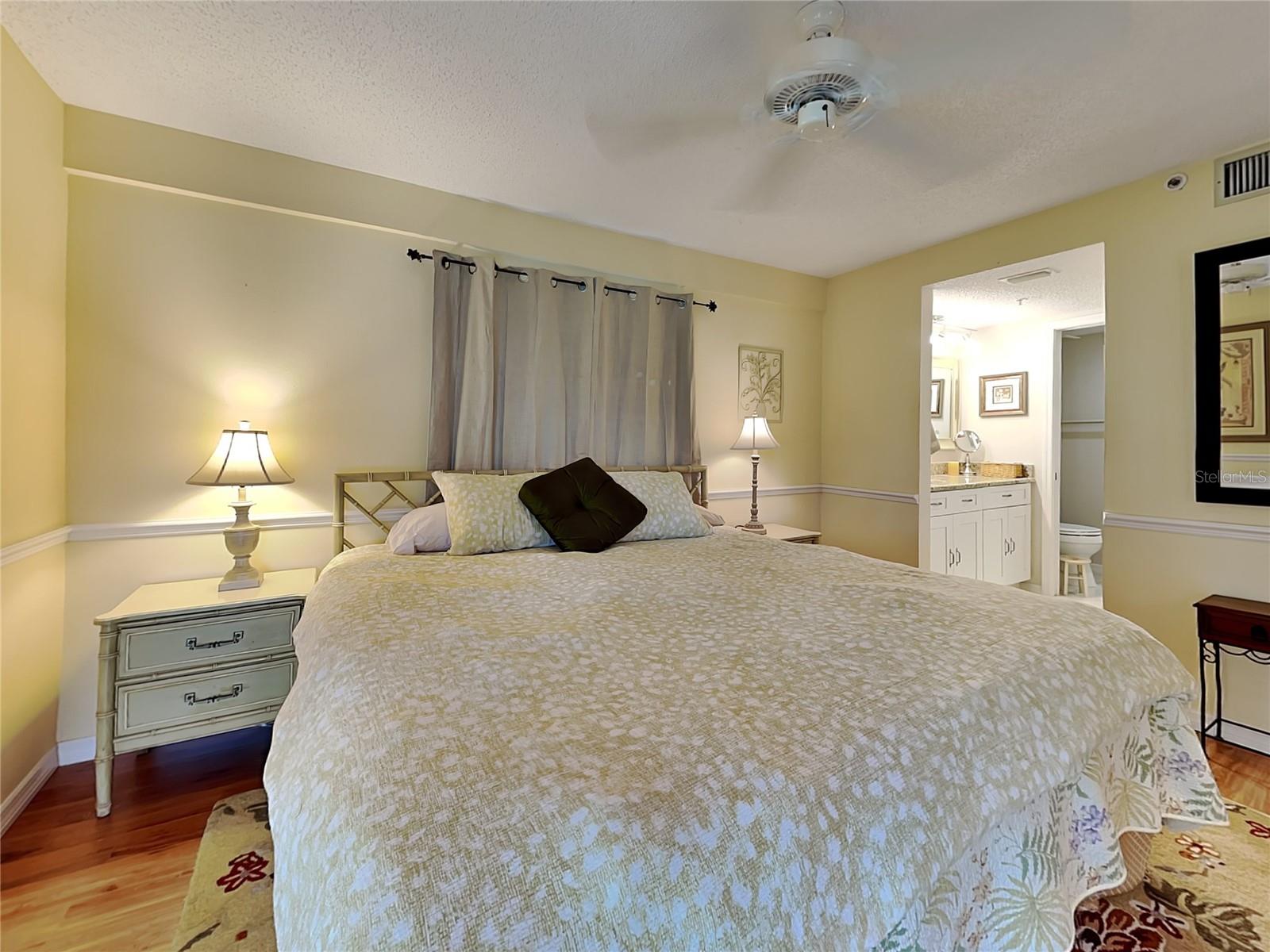 Image 28 of 82 For 6501 Stone River Road 110