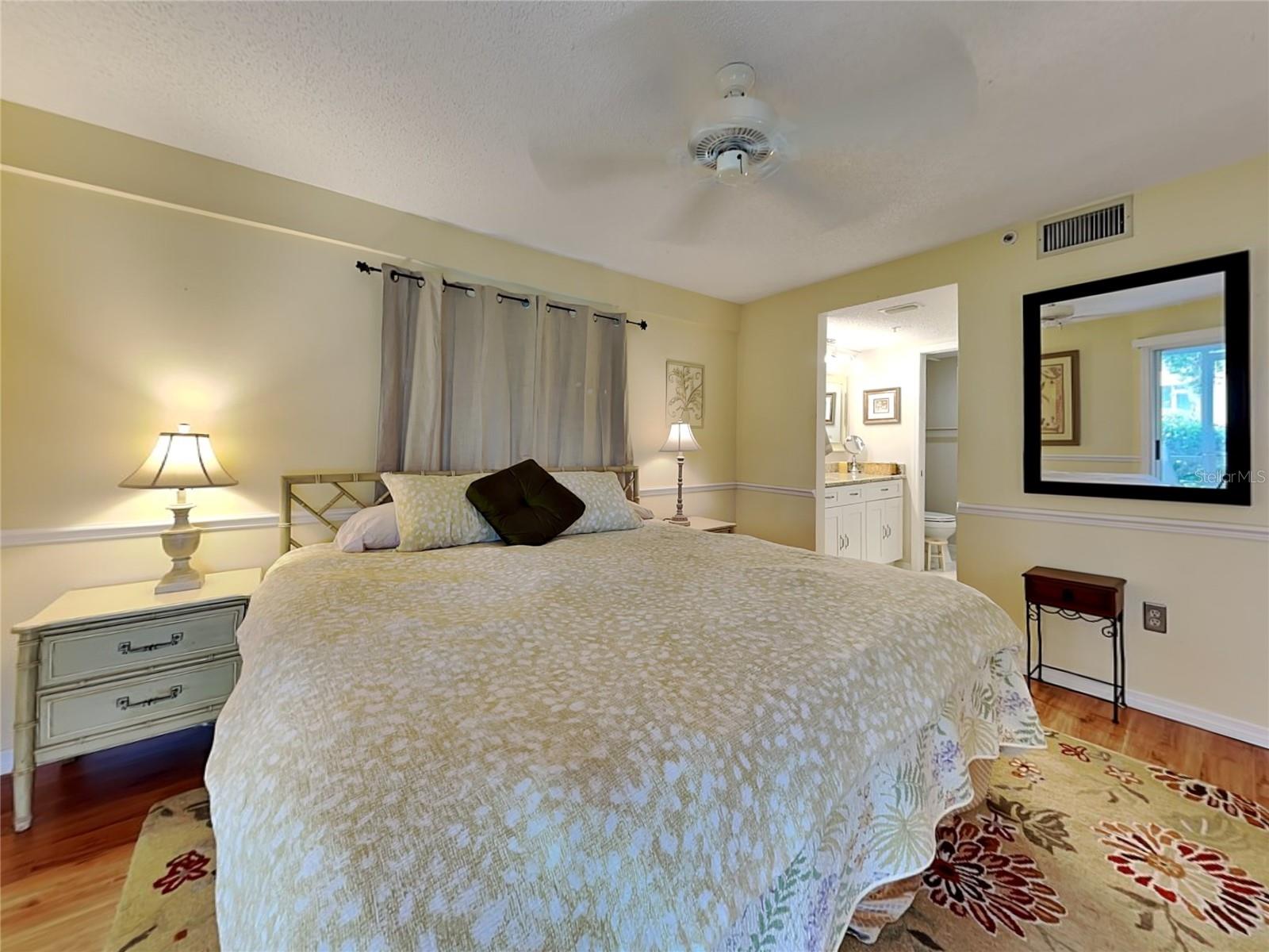 Image 31 of 82 For 6501 Stone River Road 110