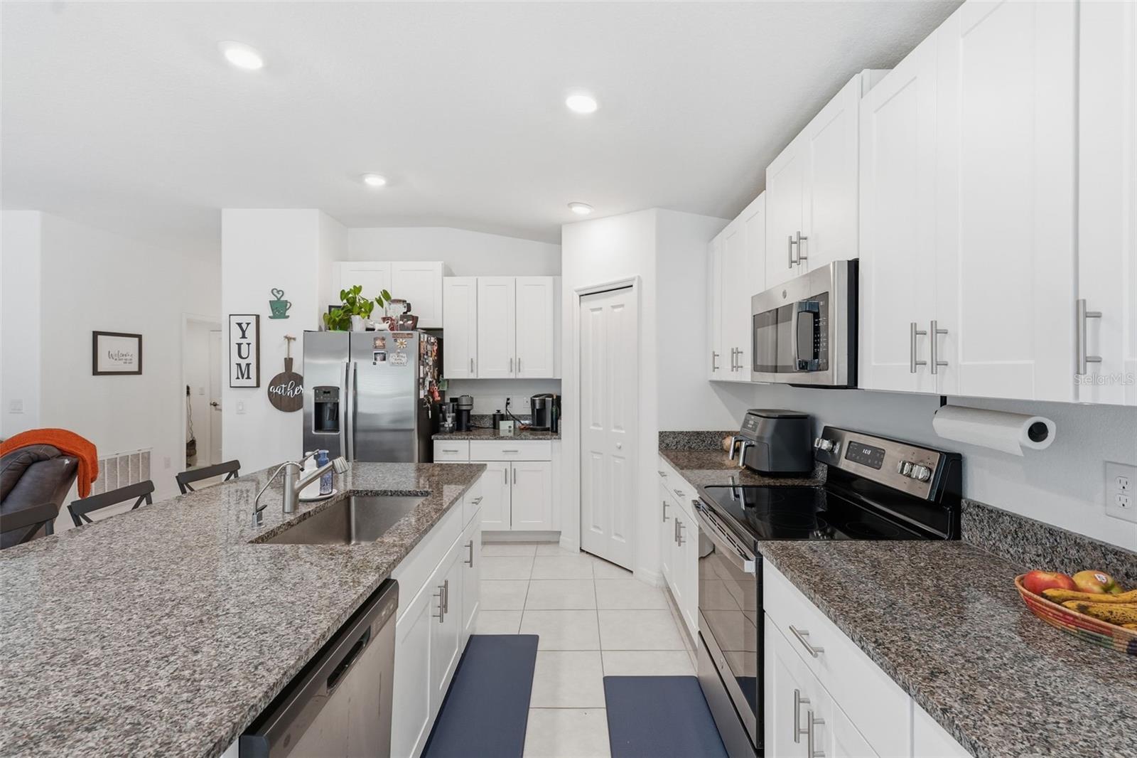 Image 13 of 39 For 1681 Red Loop