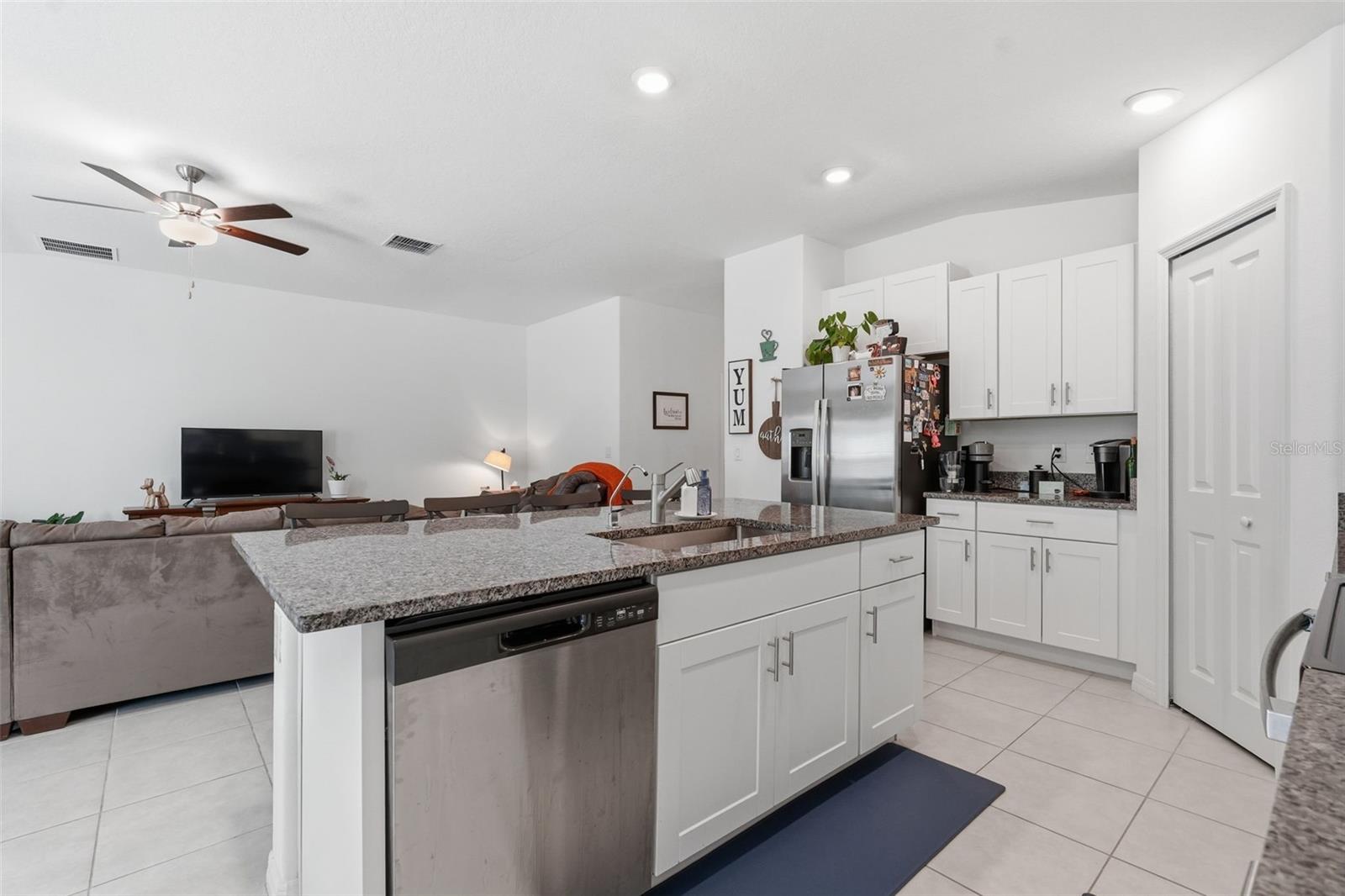 Image 14 of 39 For 1681 Red Loop