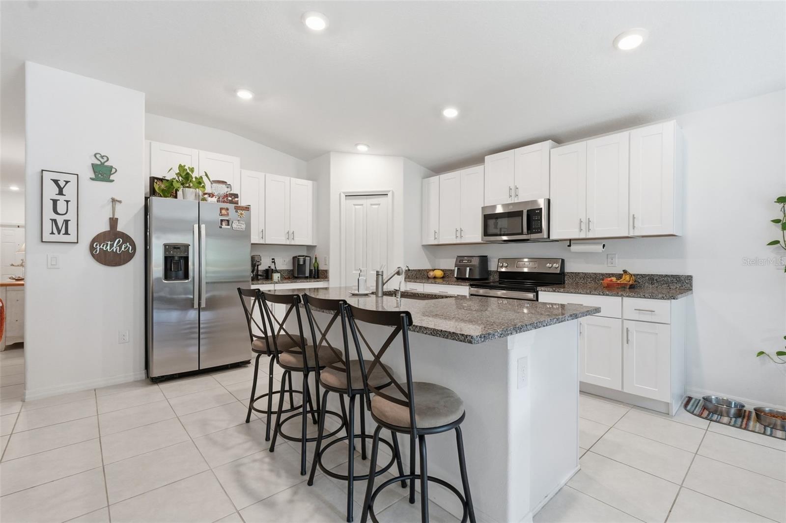 Image 16 of 39 For 1681 Red Loop