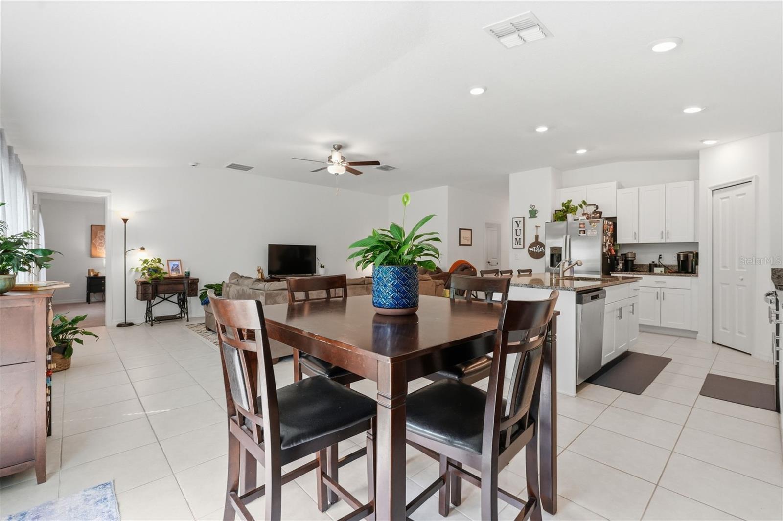 Image 18 of 39 For 1681 Red Loop