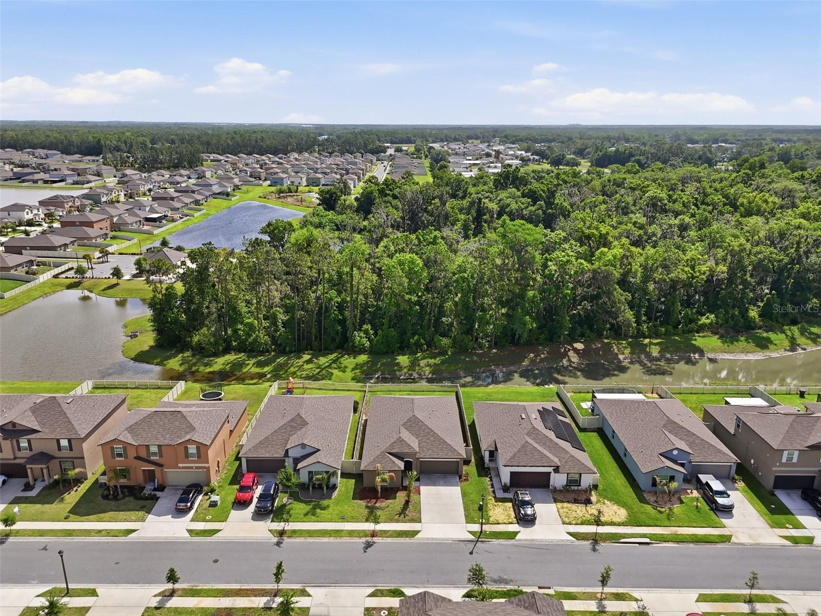 Image 2 of 39 For 1681 Red Loop