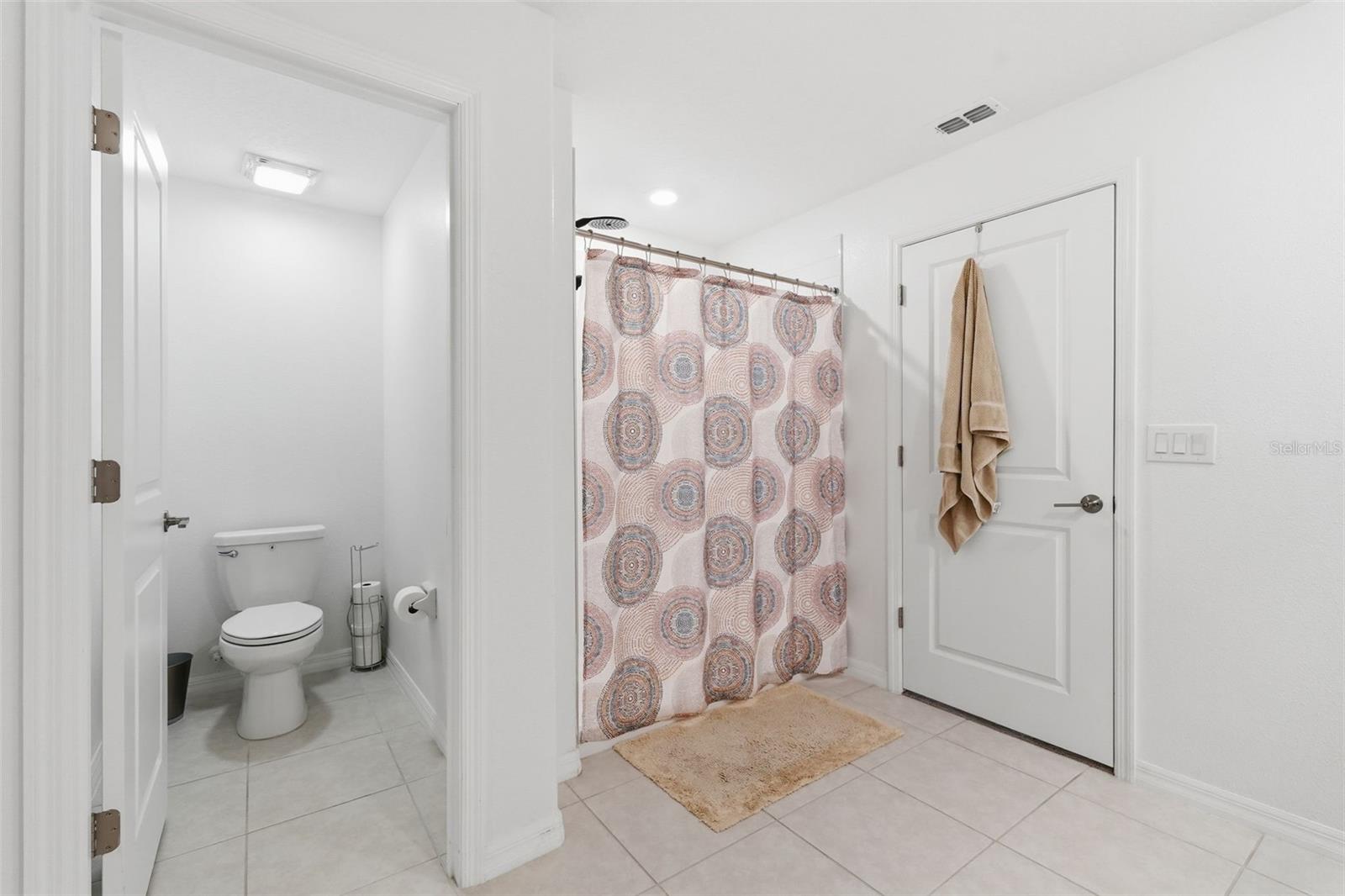 Image 23 of 39 For 1681 Red Loop