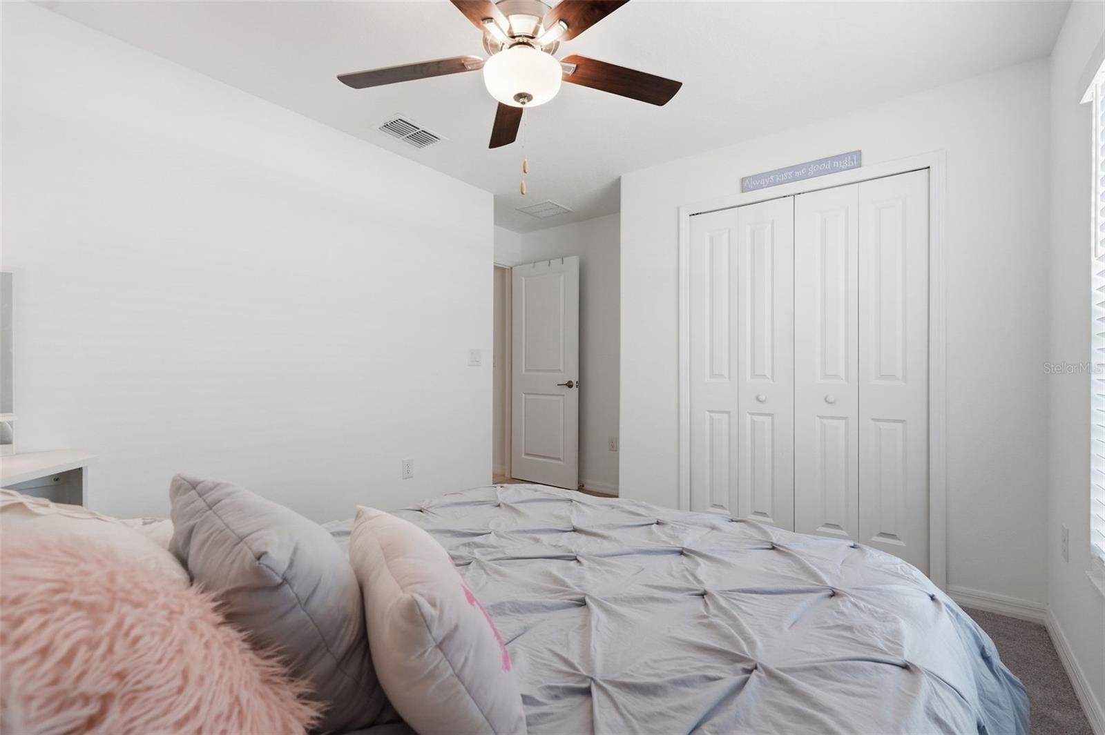 Image 25 of 39 For 1681 Red Loop