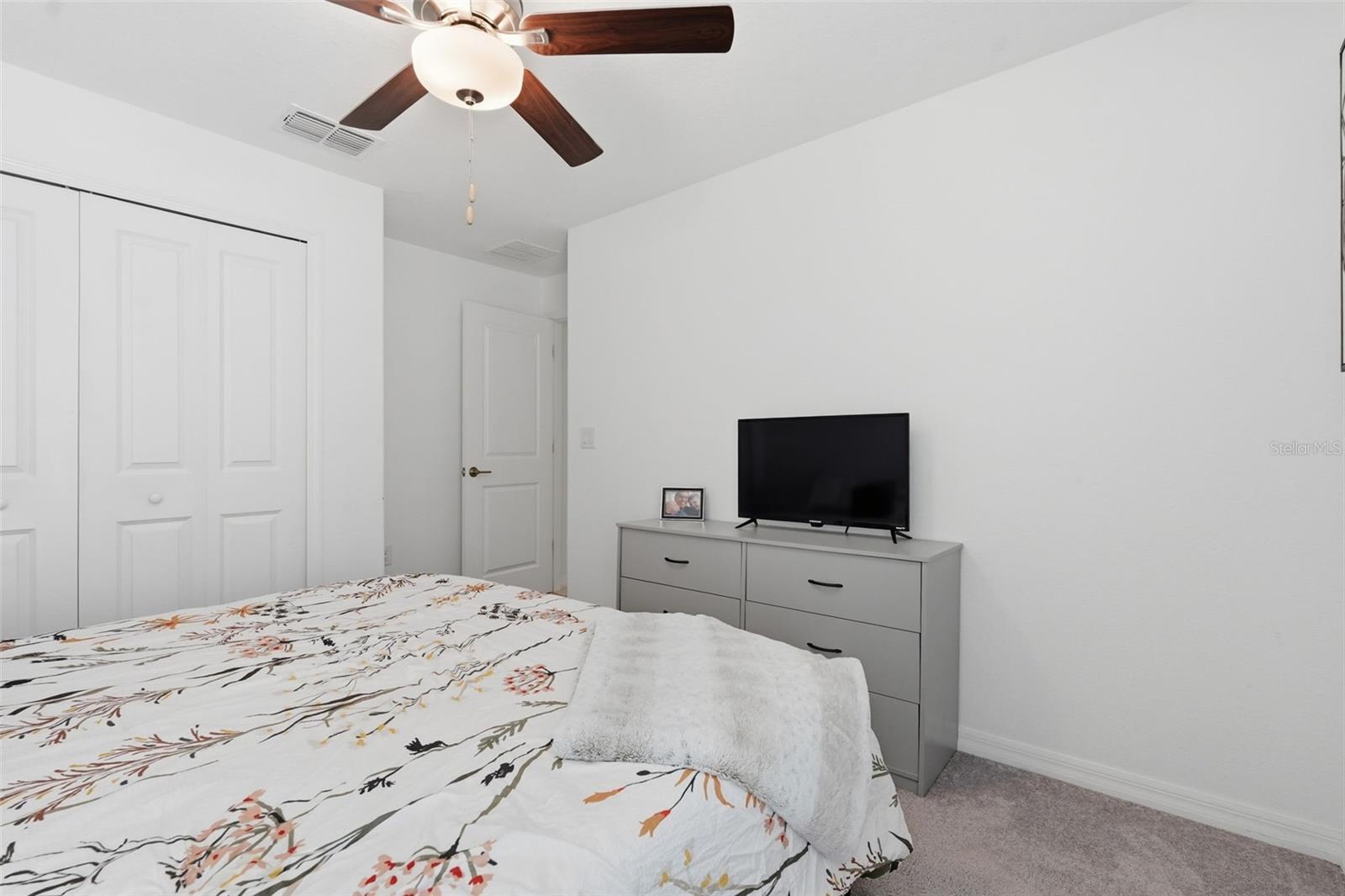 Image 30 of 39 For 1681 Red Loop