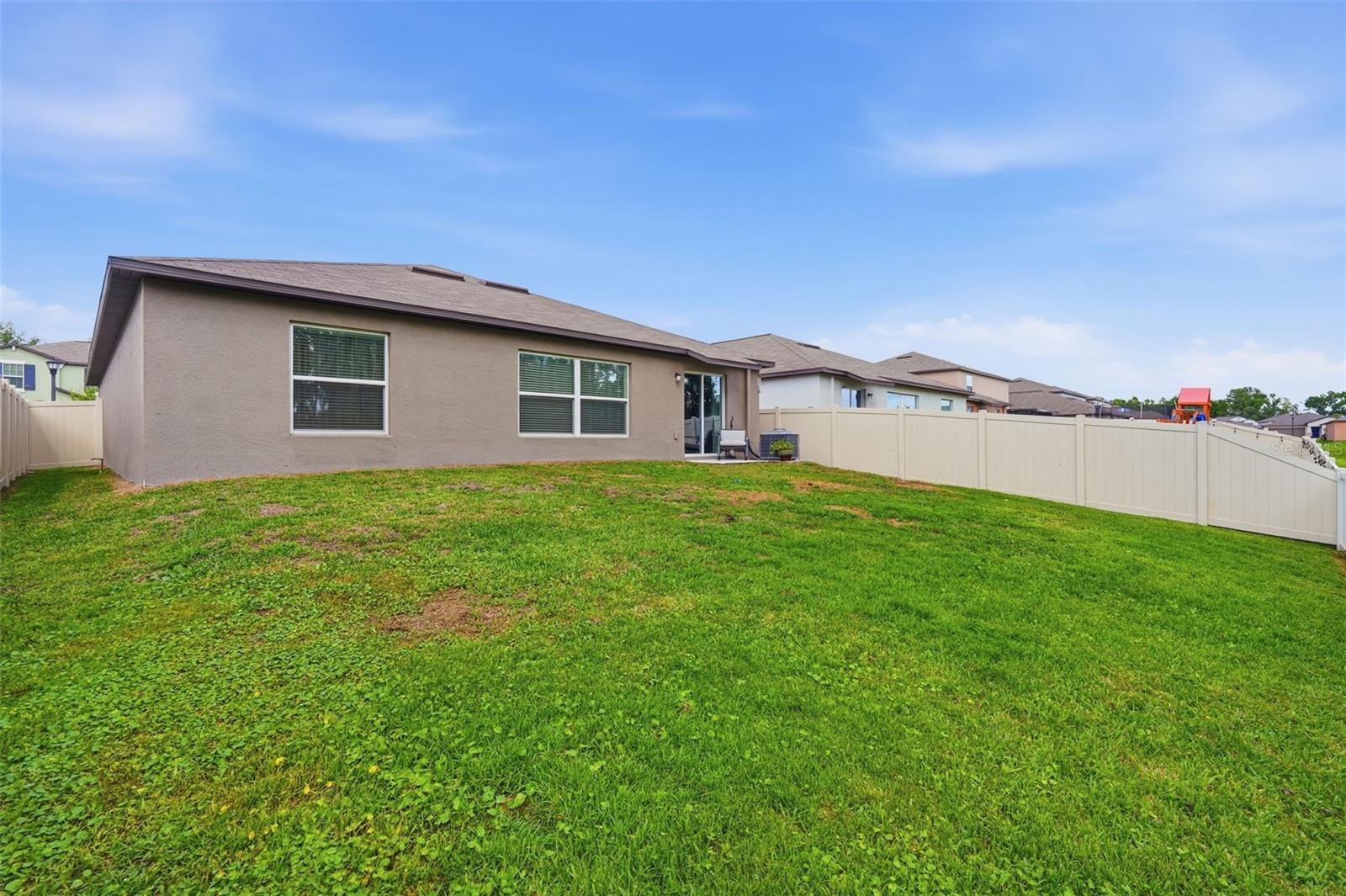 Image 33 of 39 For 1681 Red Loop