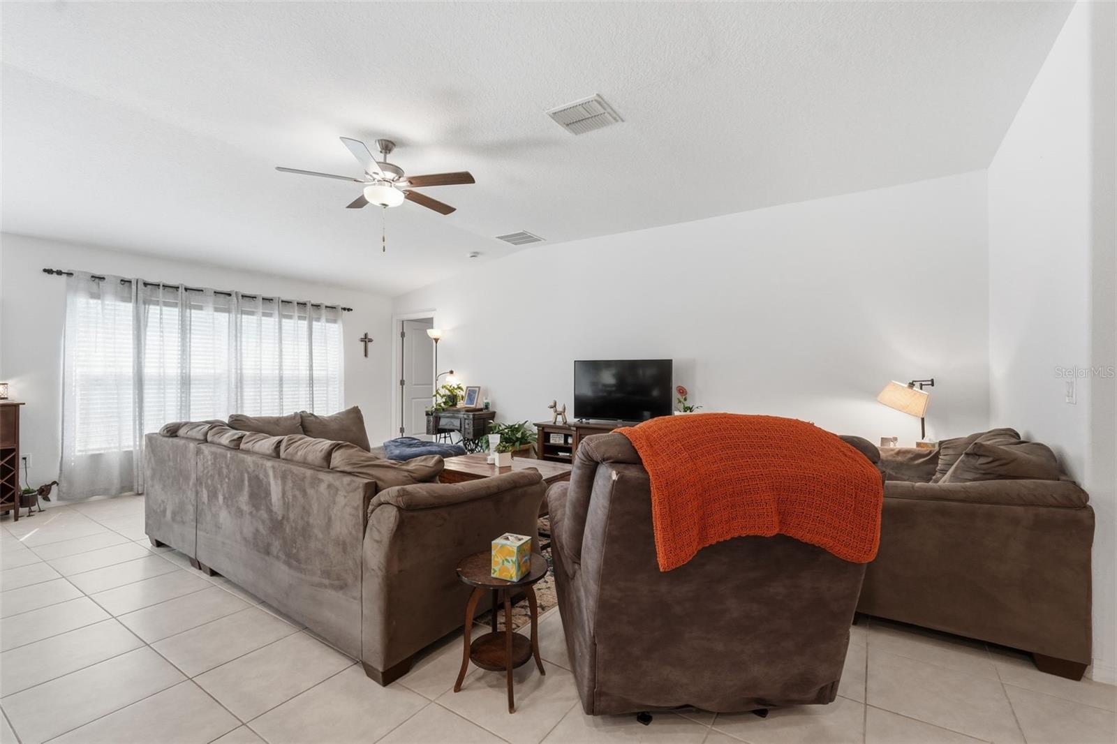 Image 8 of 39 For 1681 Red Loop