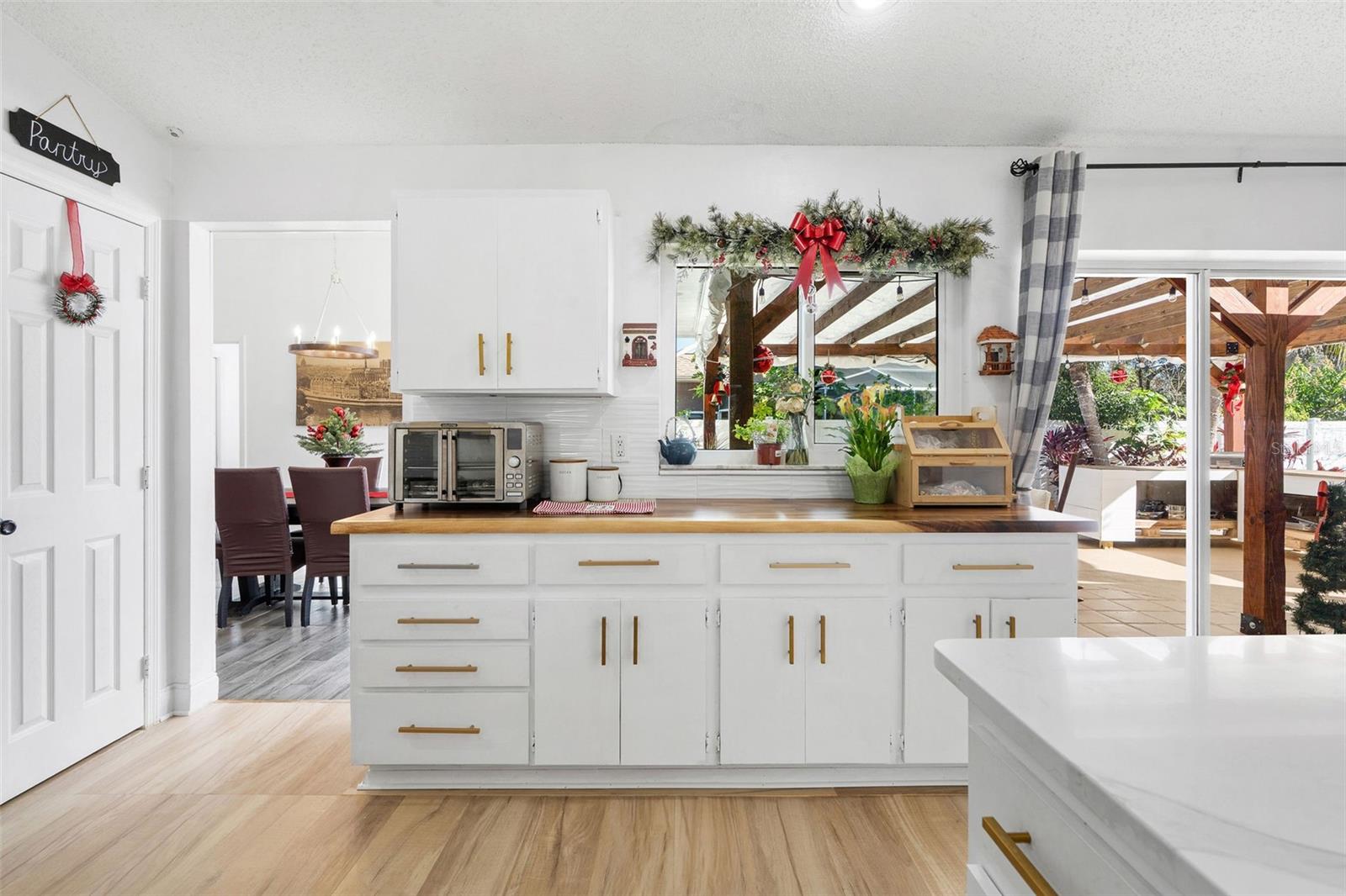 Image 12 of 27 For 15101 Redvale Drive