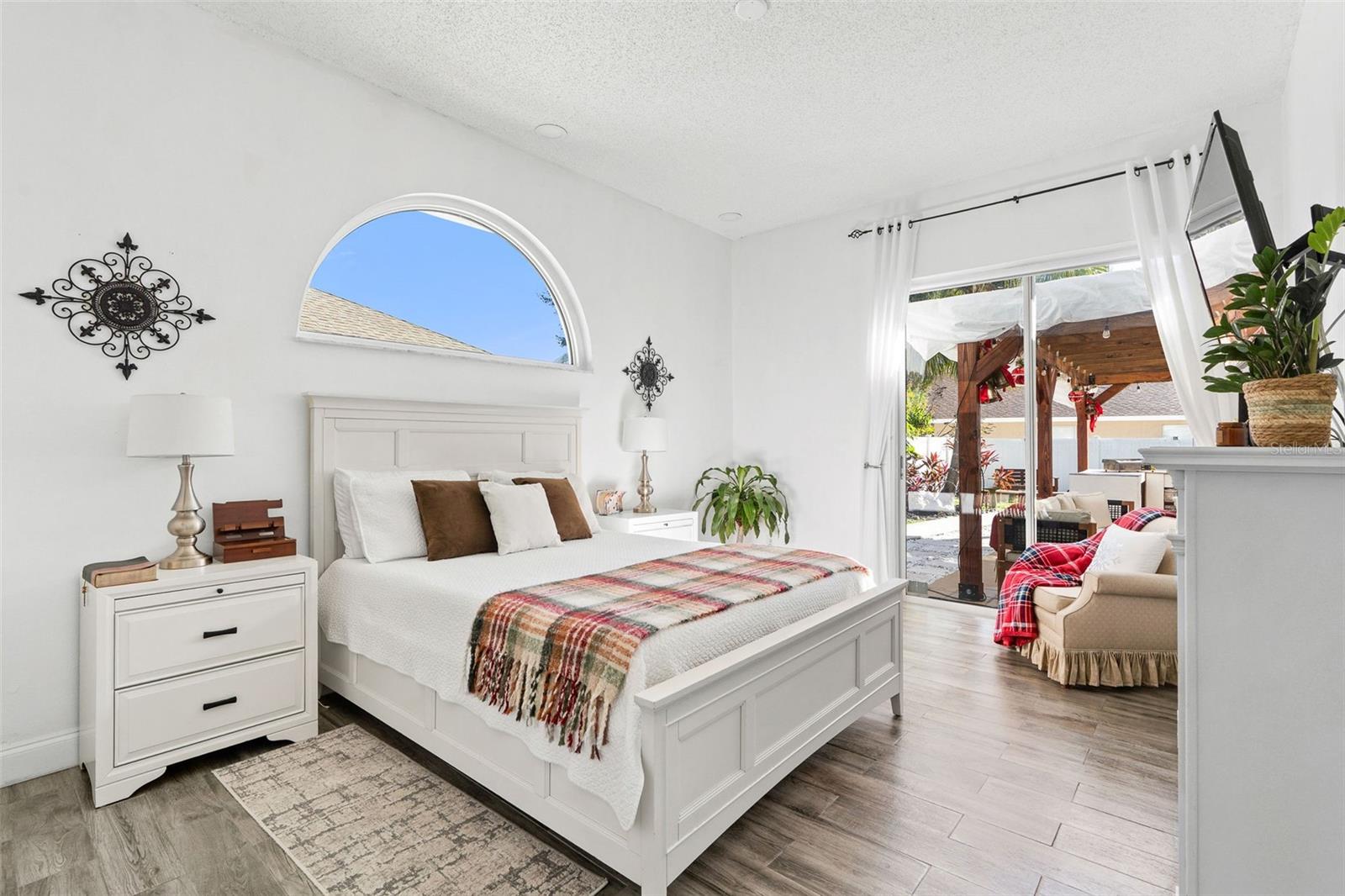 Image 16 of 27 For 15101 Redvale Drive