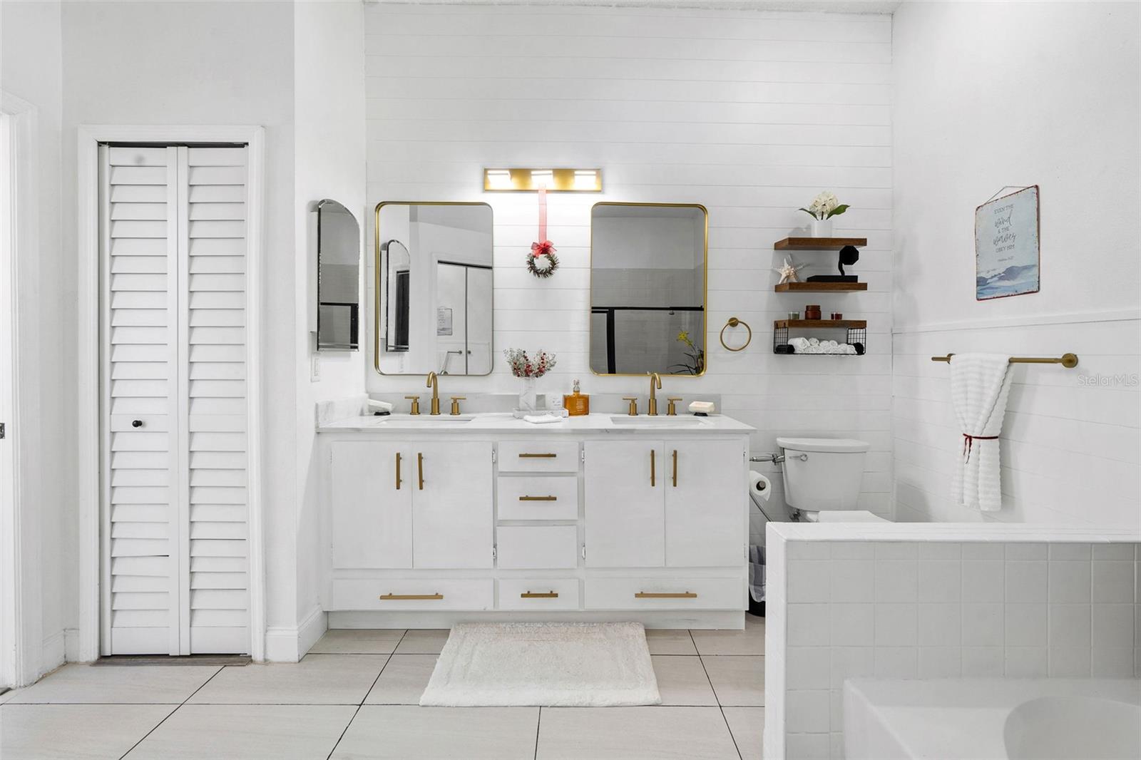 Image 17 of 27 For 15101 Redvale Drive