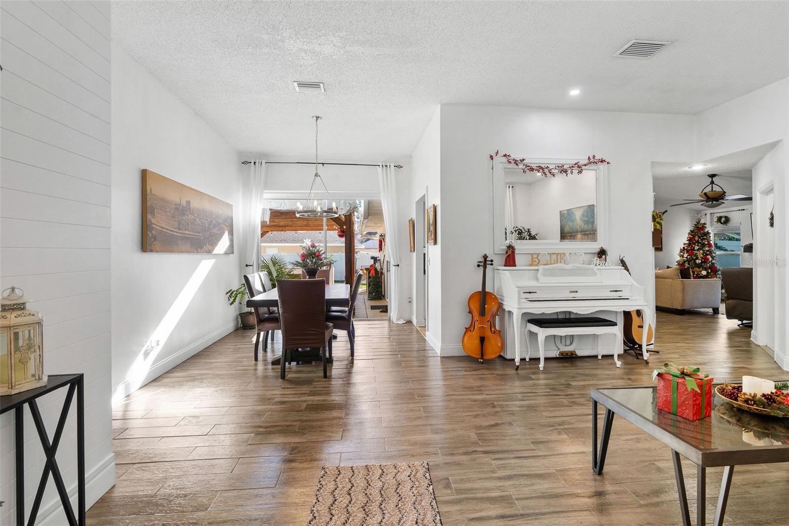 Image 3 of 27 For 15101 Redvale Drive