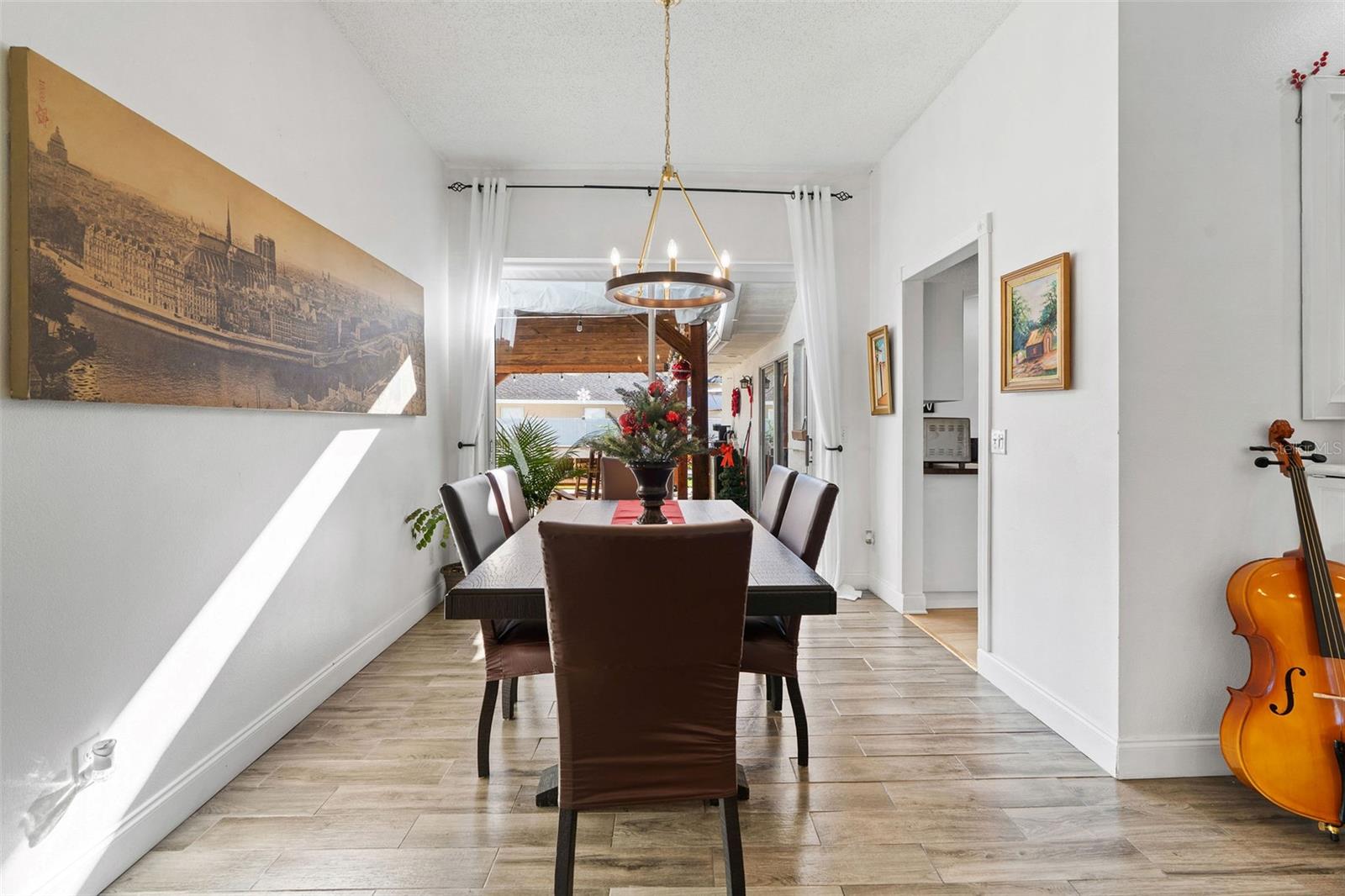 Image 7 of 27 For 15101 Redvale Drive