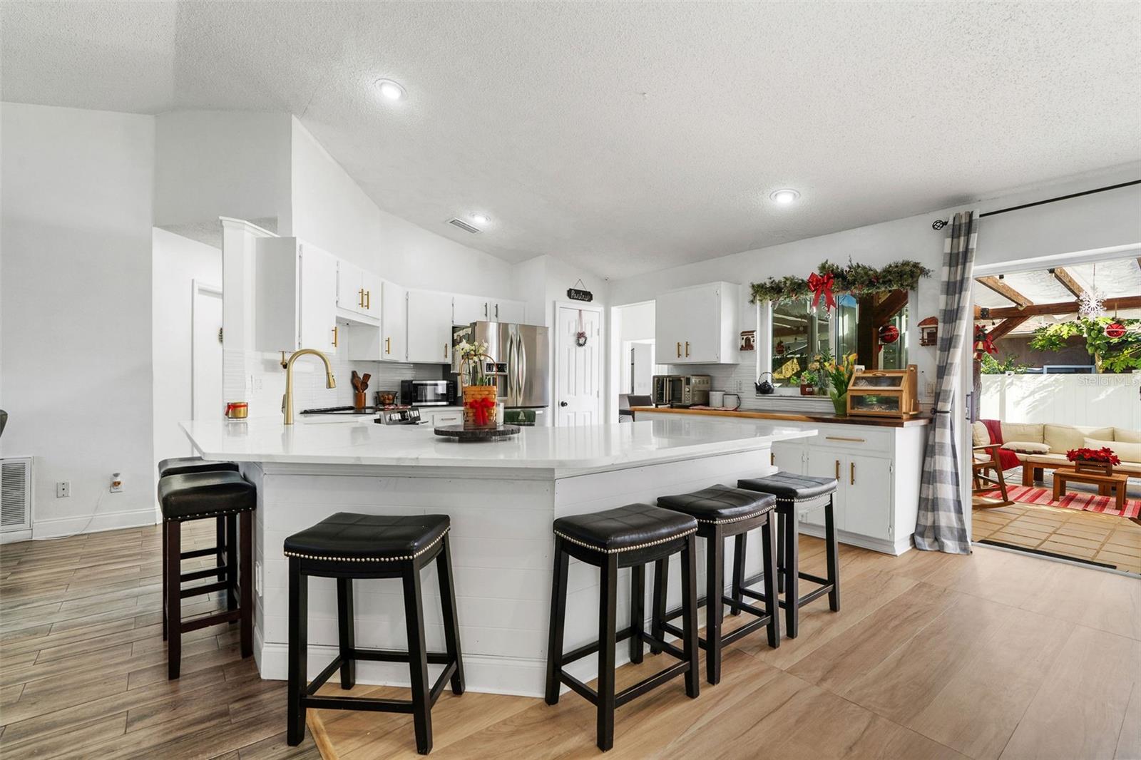 Image 8 of 27 For 15101 Redvale Drive