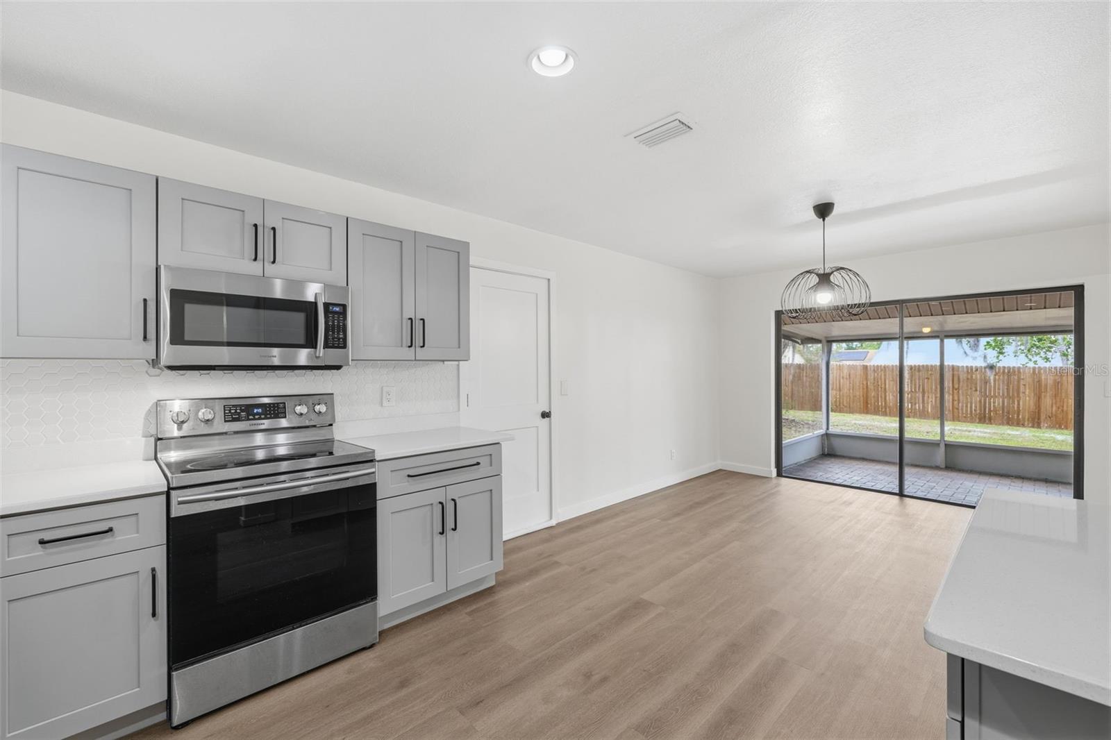 Image 7 of 27 For 8522 Caladesi Island Drive