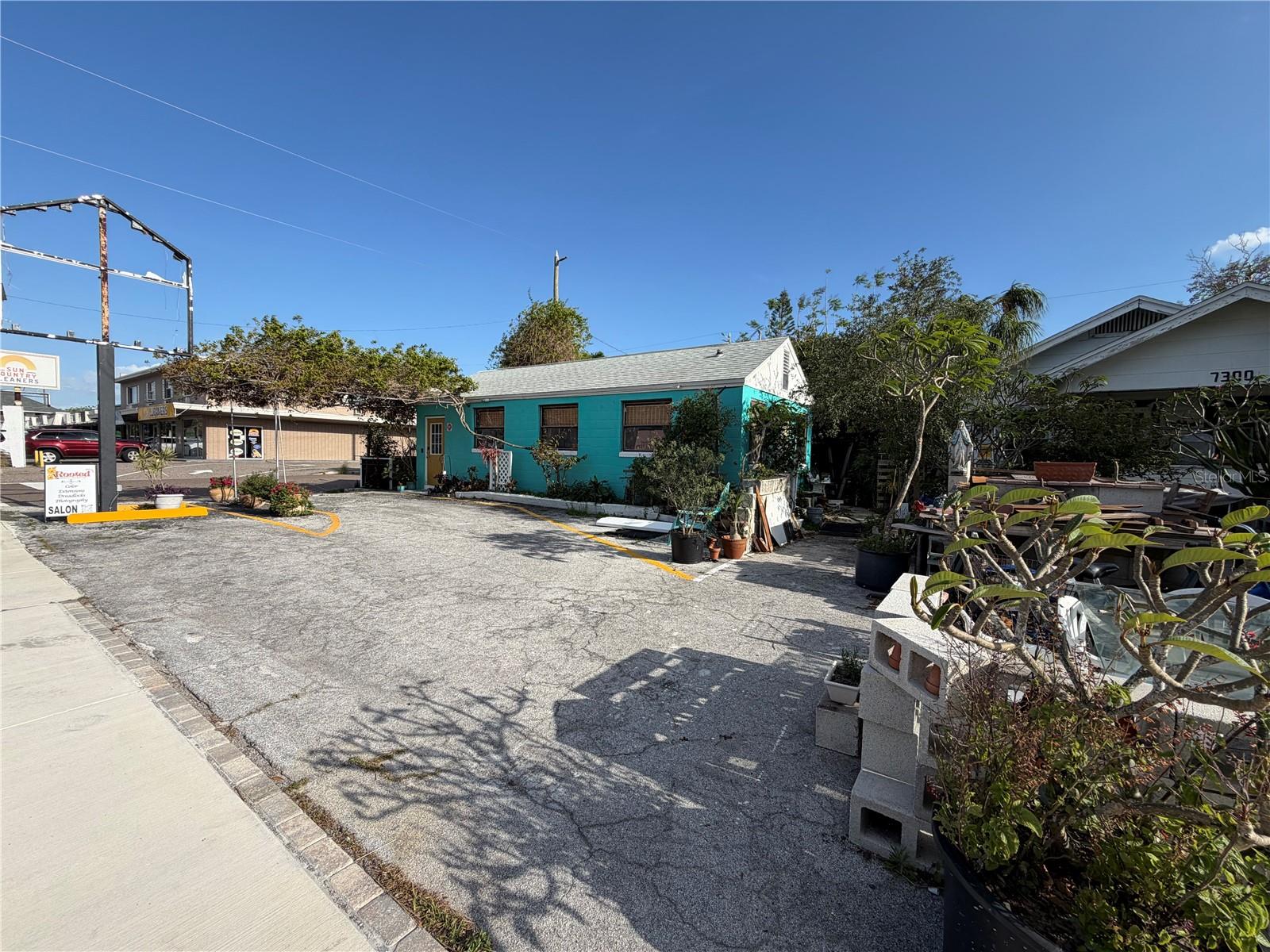 Image 5 of 13 For 7300 Central Avenue