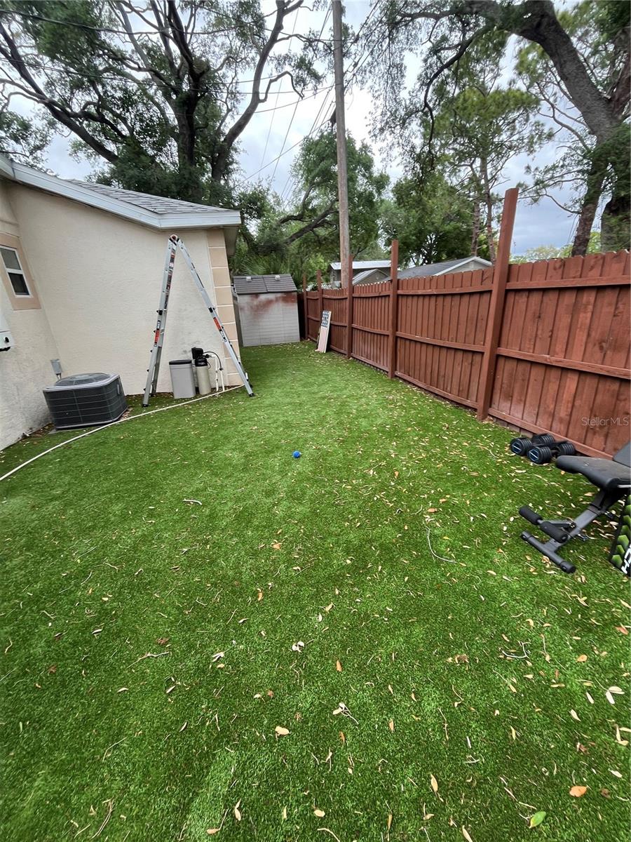 Image 5 of 24 For 4653 78th Lane N