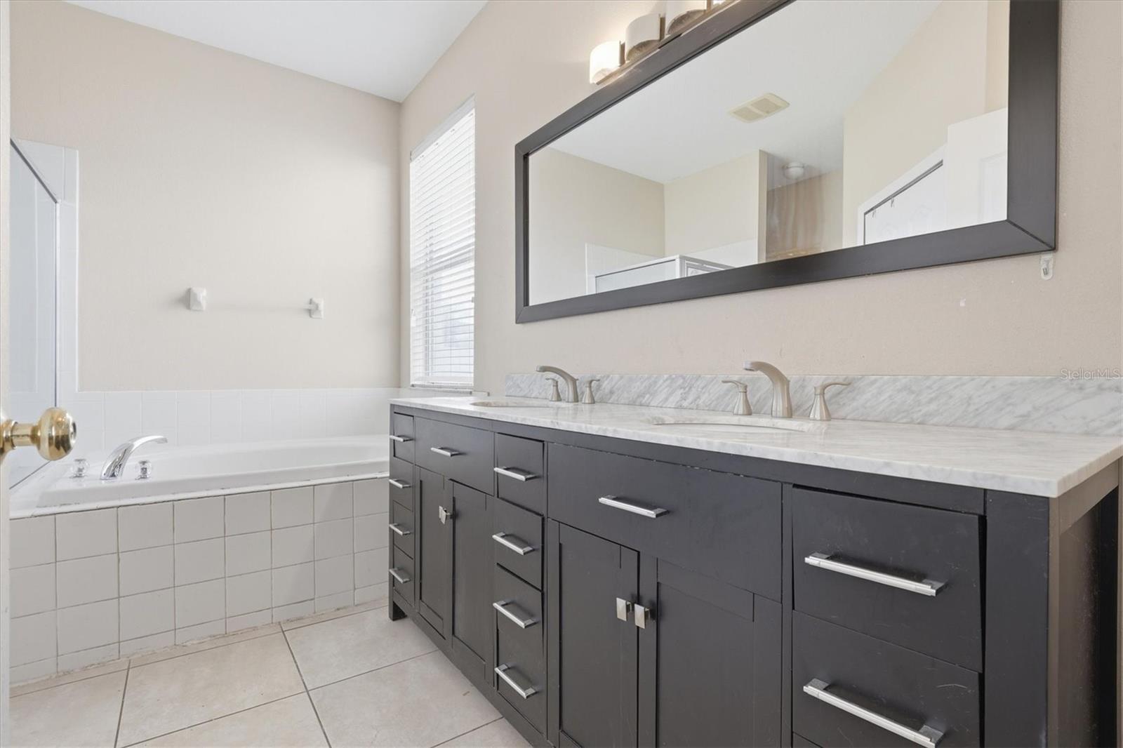 Image 11 of 39 For 3036 Gianna Way