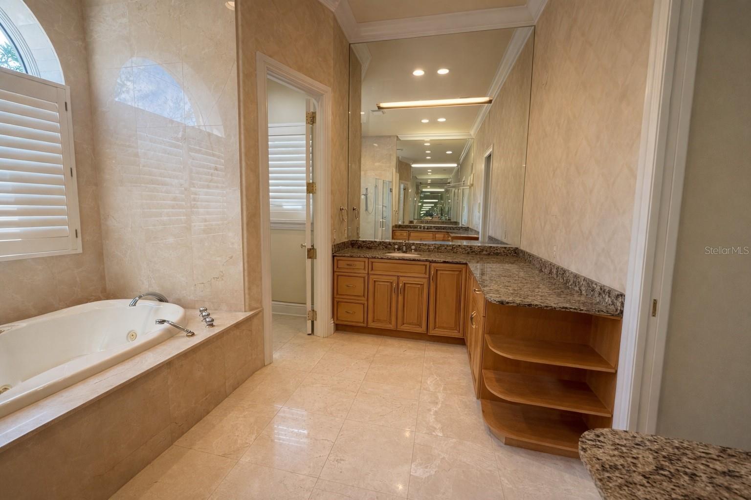 Image 25 of 57 For 441 Lucerne Avenue