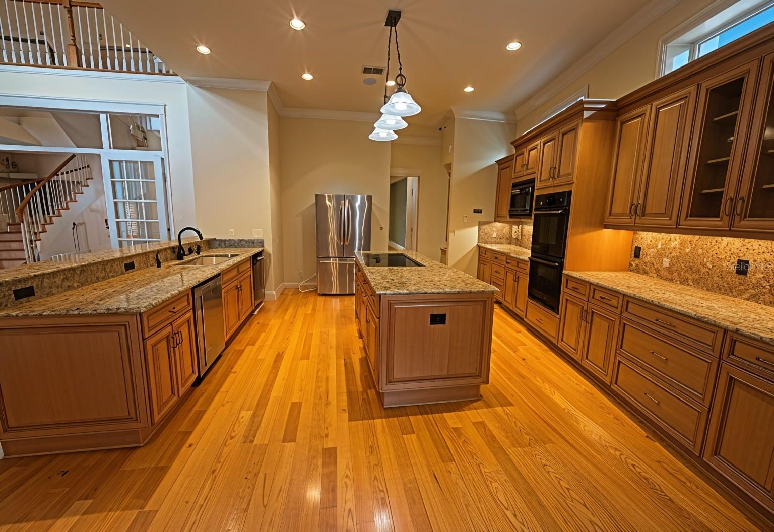 Image 31 of 57 For 441 Lucerne Avenue