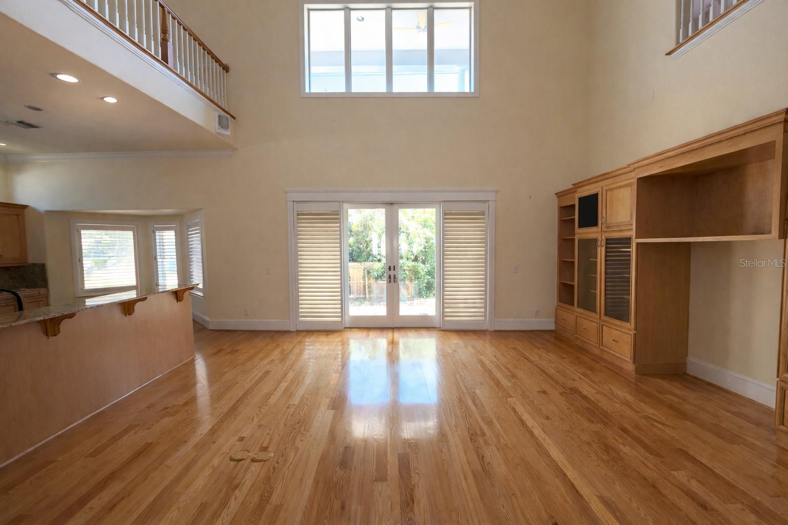 Image 36 of 57 For 441 Lucerne Avenue