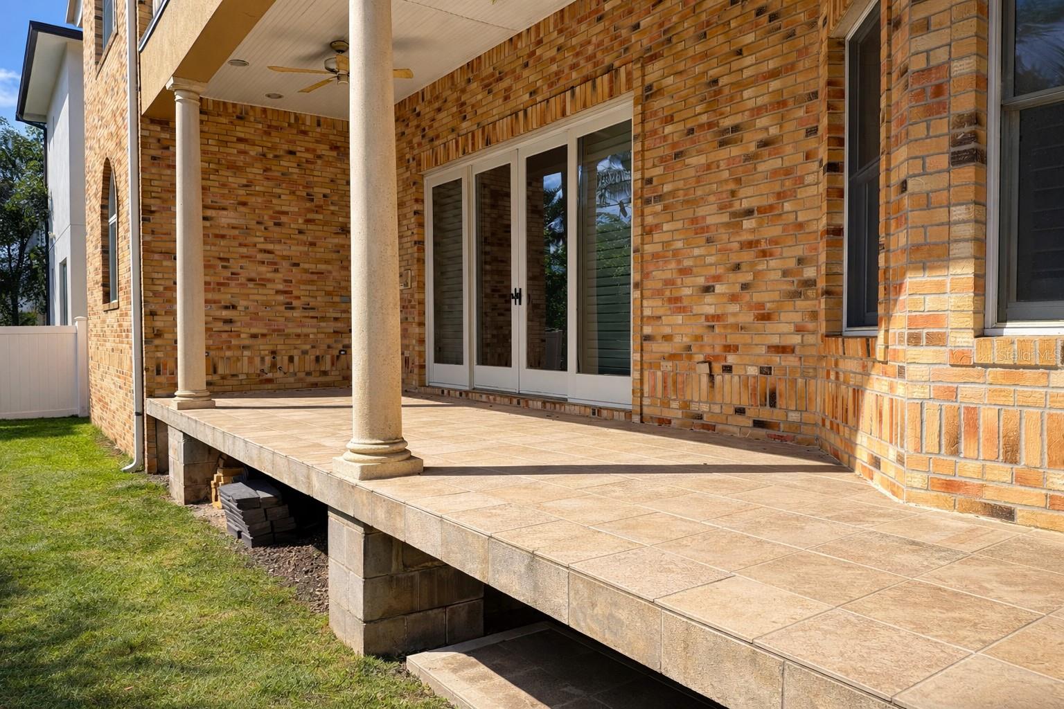 Image 7 of 57 For 441 Lucerne Avenue