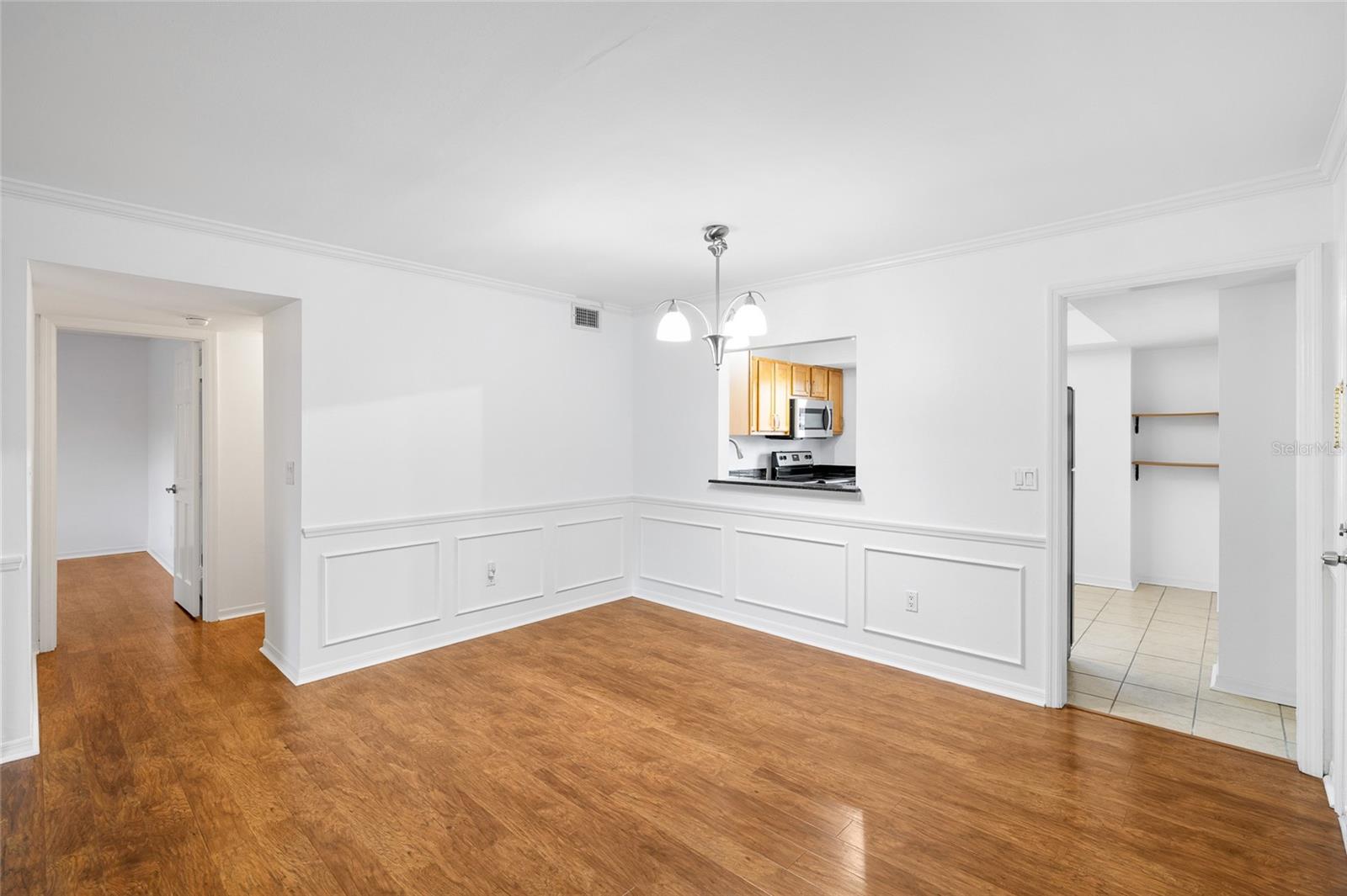 Image 10 of 41 For 3402 Latania Drive 321
