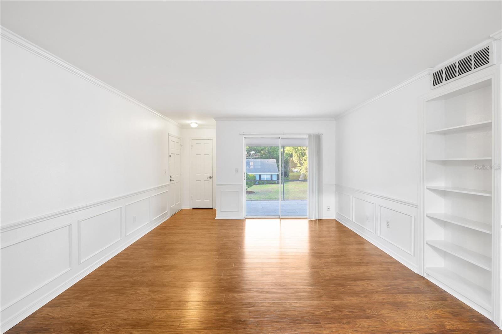 Image 11 of 41 For 3402 Latania Drive 321