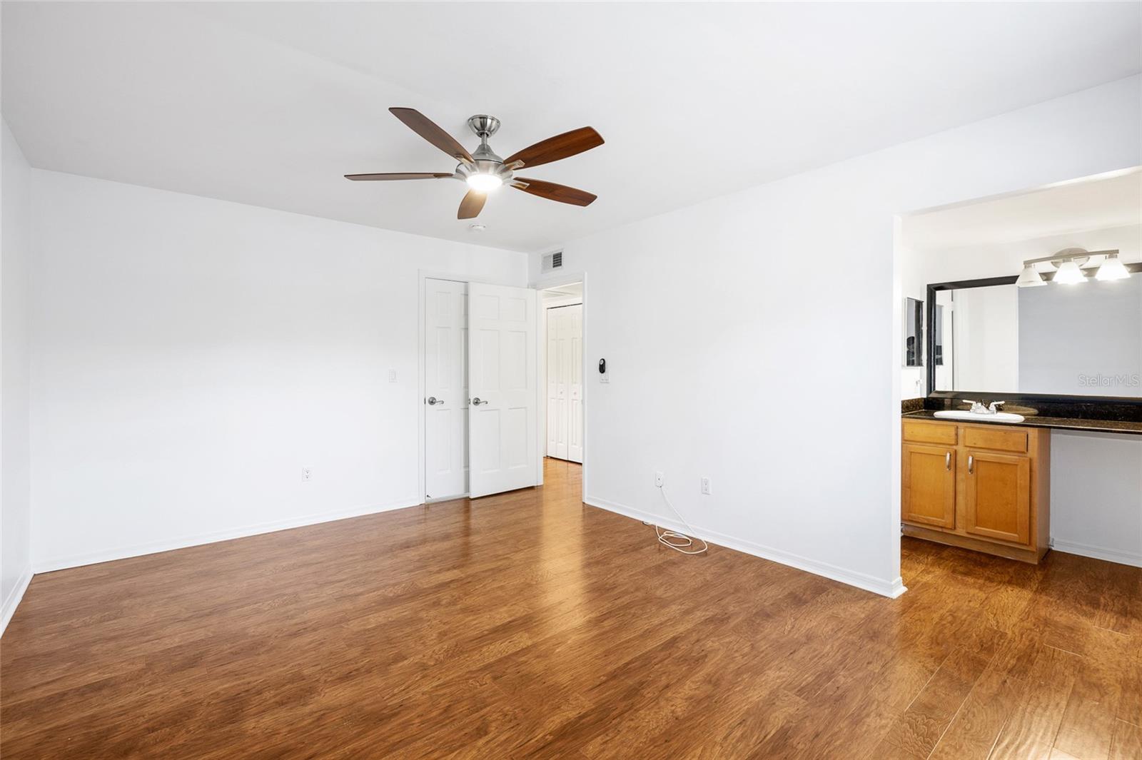 Image 16 of 41 For 3402 Latania Drive 321