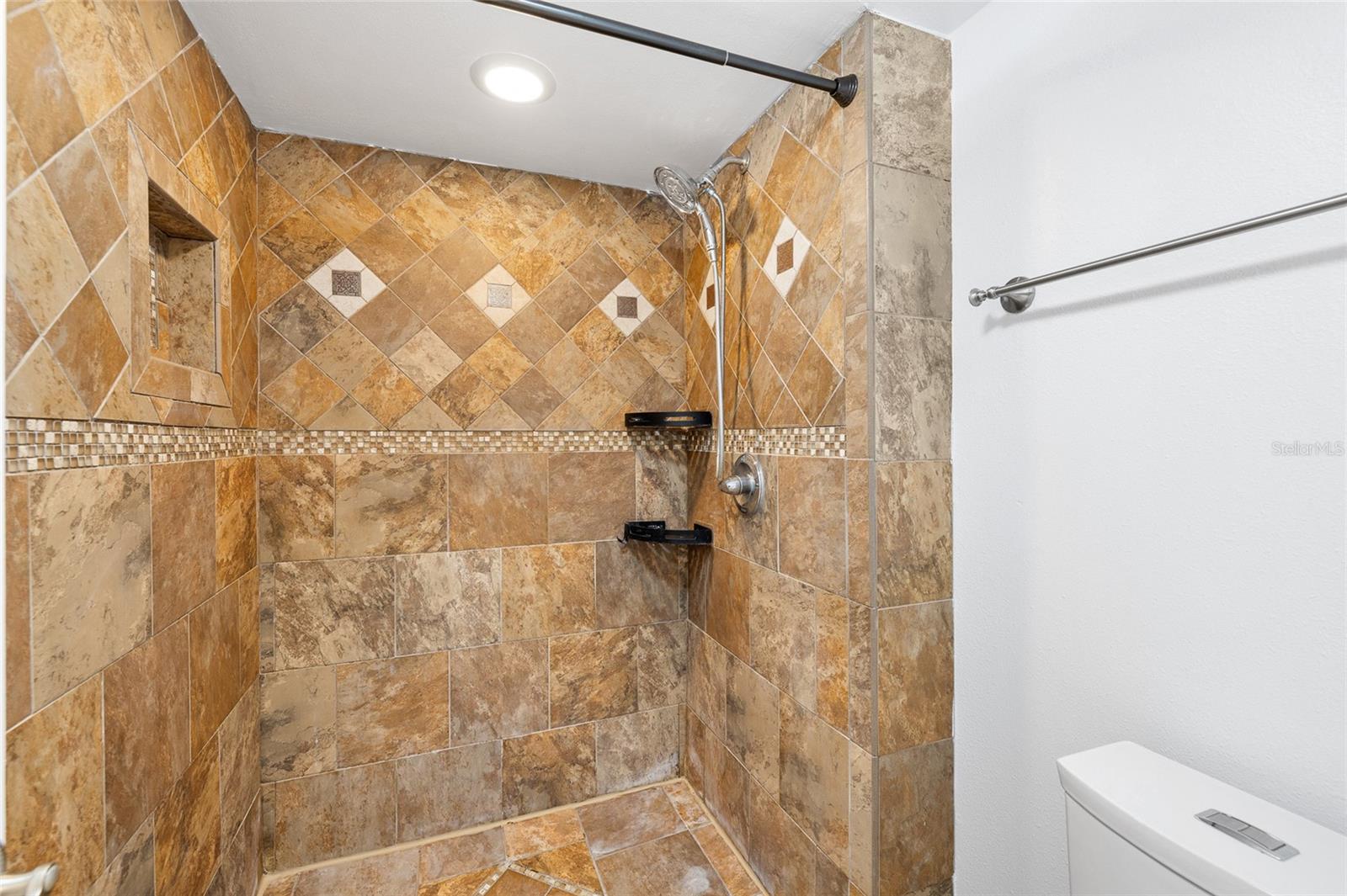 Image 20 of 41 For 3402 Latania Drive 321