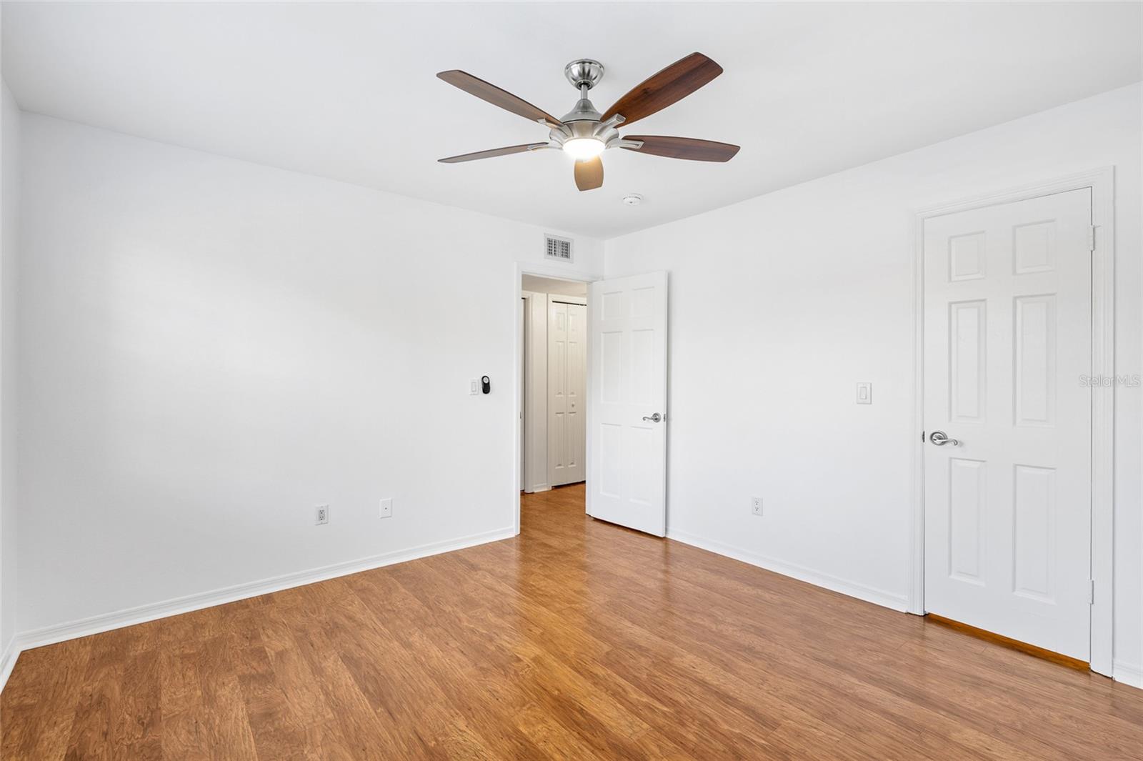 Image 22 of 41 For 3402 Latania Drive 321